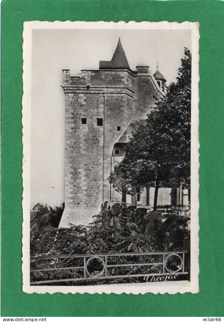 03 MONTLUçON - Le Vieux Chateau ,la Tour Carrée CPSM Année 1948 EDIT Théojac état Correct - Montlucon