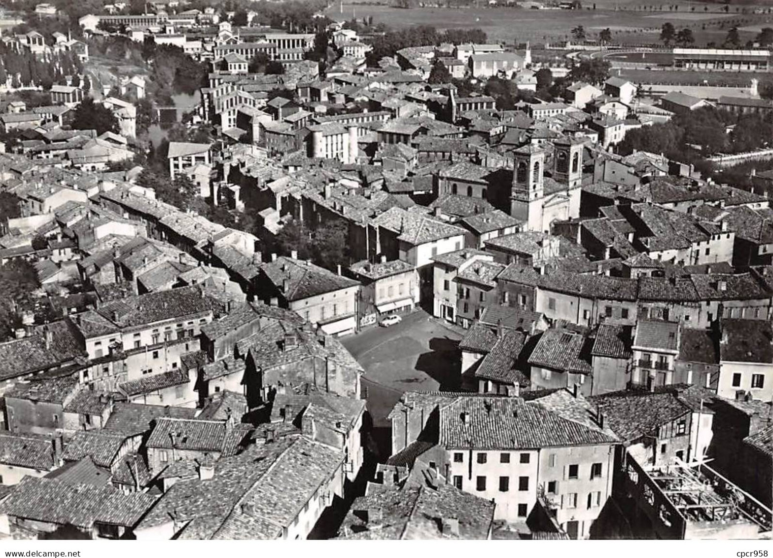 81 . N°sac10769 . GRAULHET . Place Mercadial Et Vue Générale N°7 . En Avion Au Dessus De . Cpsm 10X15 Cm . LAPIE - Graulhet