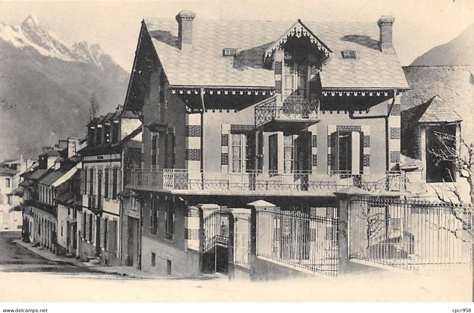 65 - N°83336 - LUZ - Une Belle Maison.carte Photo - Luz Saint Sauveur