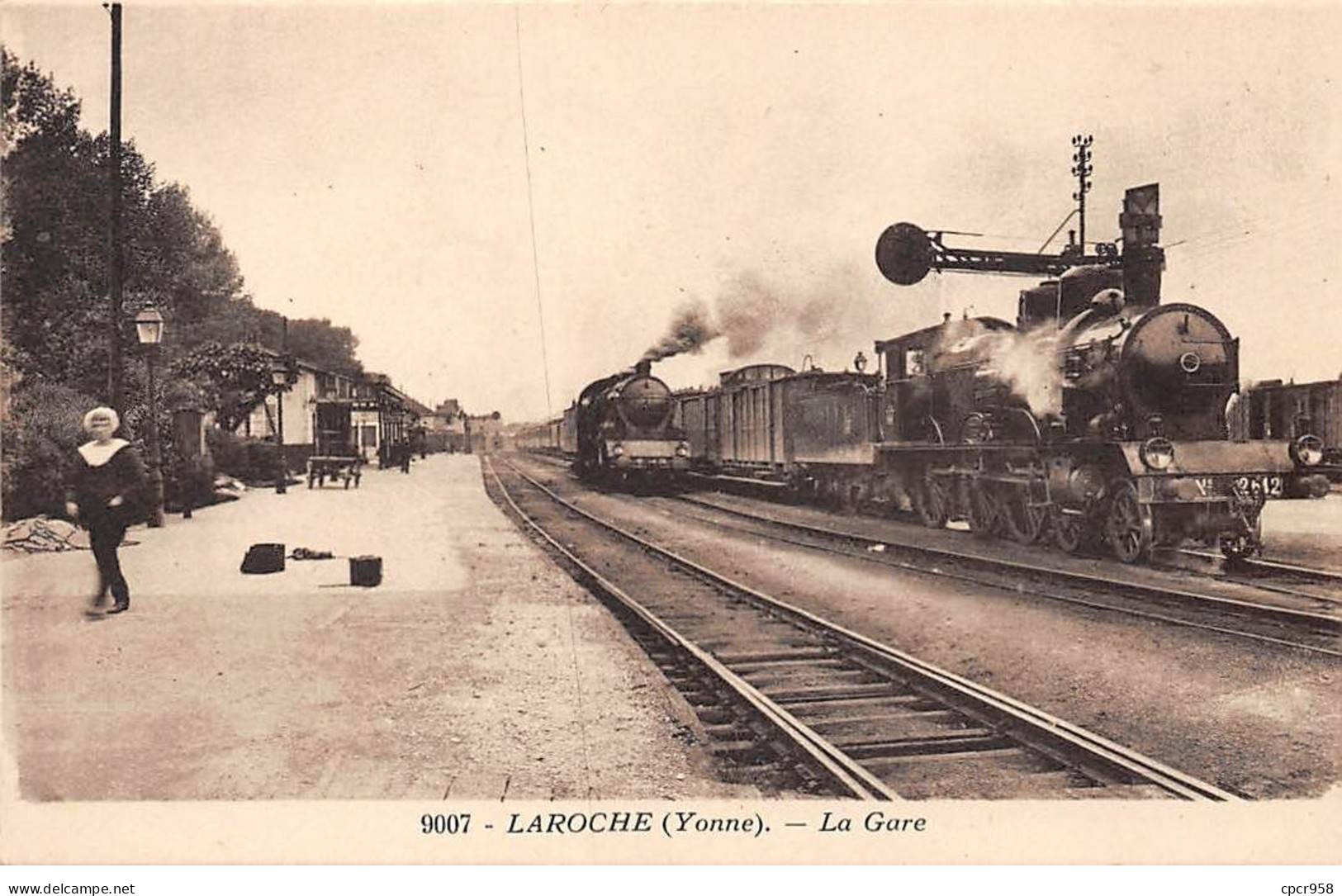 89 - LAROCHE - SAN49623 - La Gare - Train - Laroche Saint Cydroine