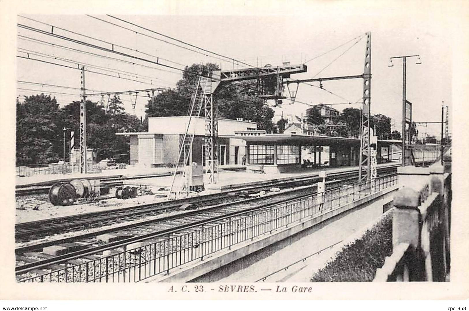 92 - SEVRES - SAN49636 - La Gare - Sevres