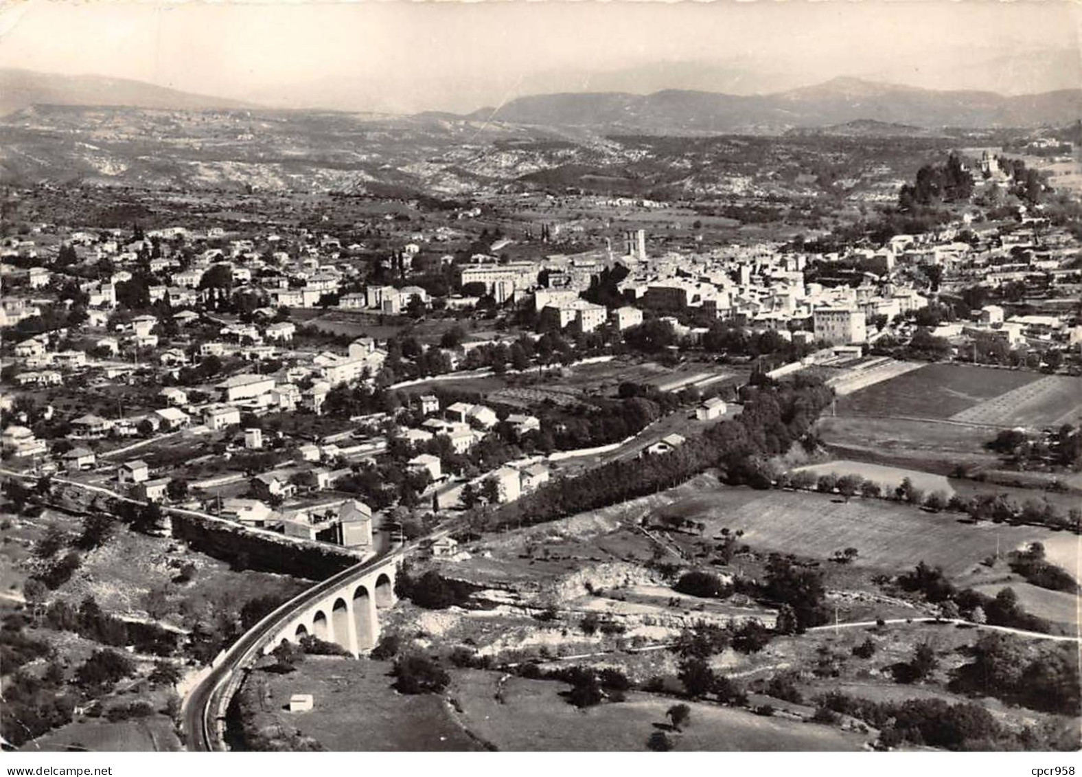 04 . N° Kri10017.forcalquier .vue Generale .n°69344. Edition Cellard. Cpsm 10X15 Cm . - Forcalquier