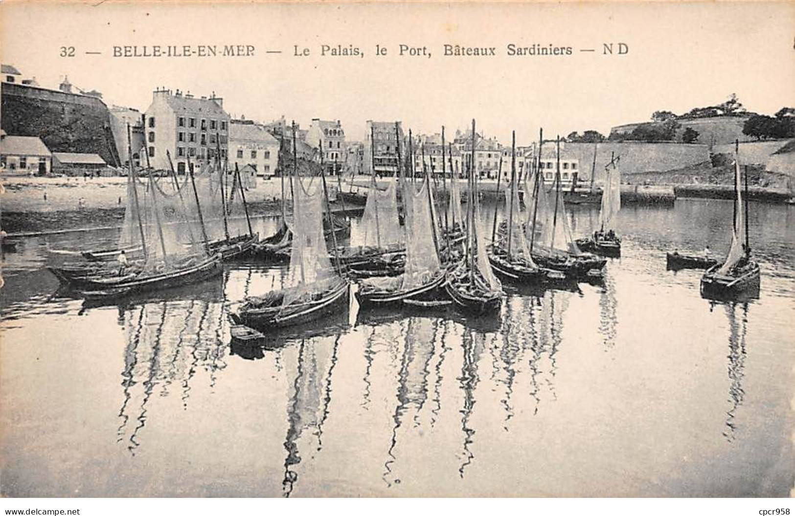56 - BELLE ILE EN MER - SAN47585 - Le Palais - Le Port - Bateaux Sardiniers - Belle Ile En Mer