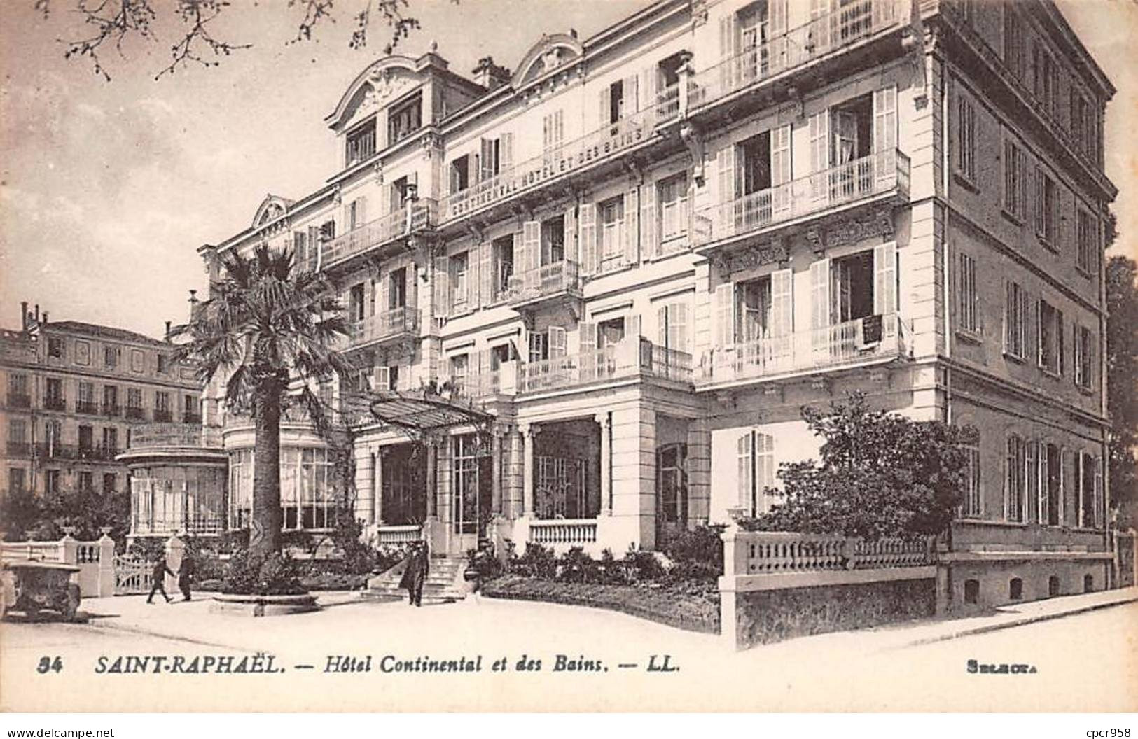 83 - ST RAPHAEL - SAN47874 - Hôtel Continental Et Des Bains - Saint-Raphaël