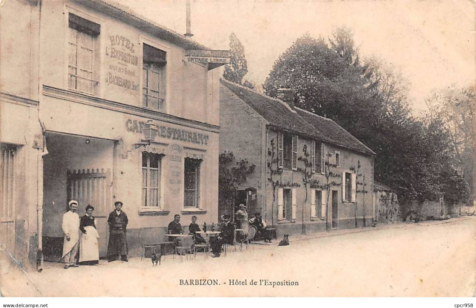 77 - BARBIZON - SAN57314 - Hôtel De L'Exposition - Pli - Barbizon