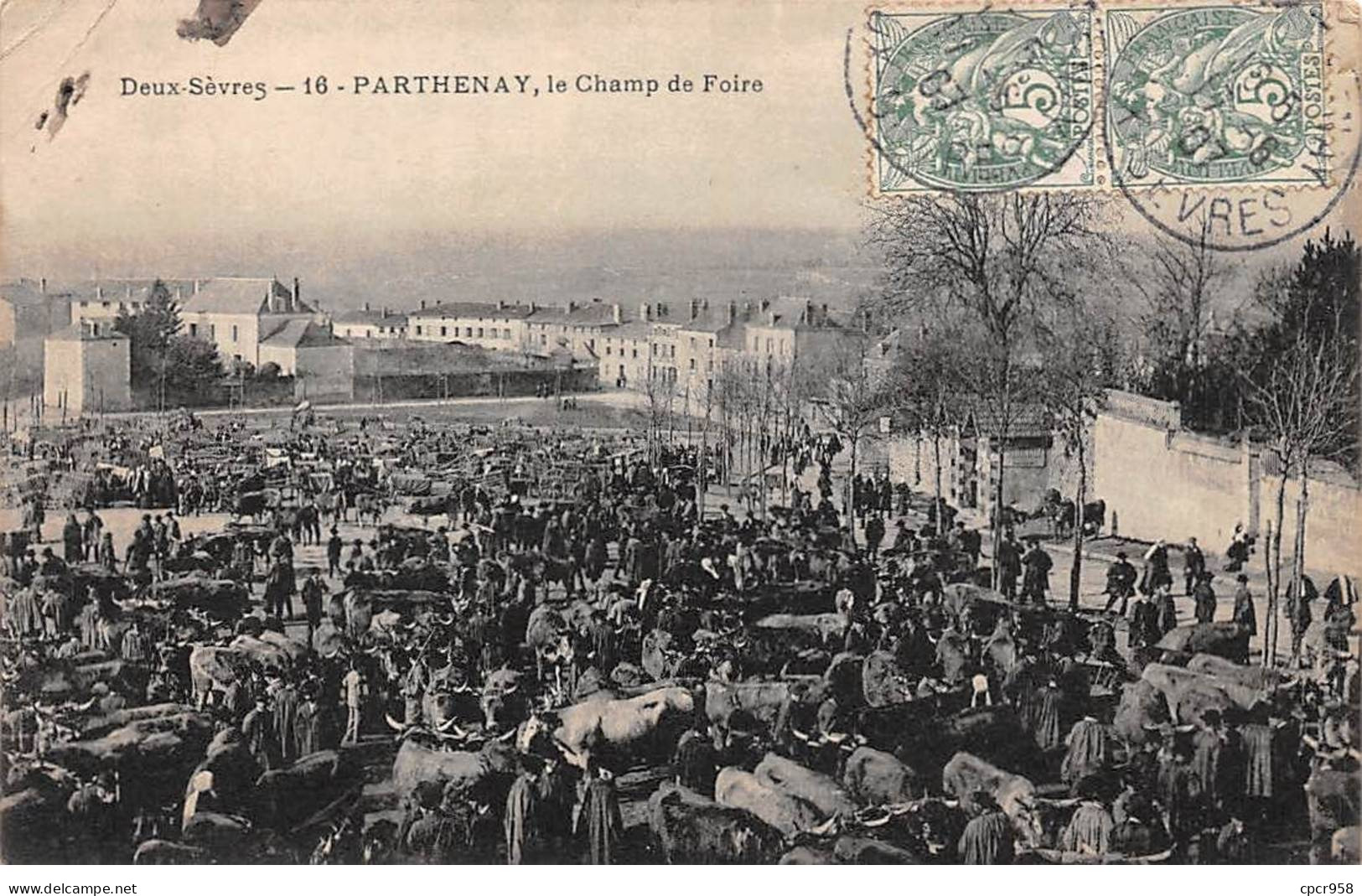 79 - PARTHENAY - SAN50805 - Le Champ De Foire - Parthenay