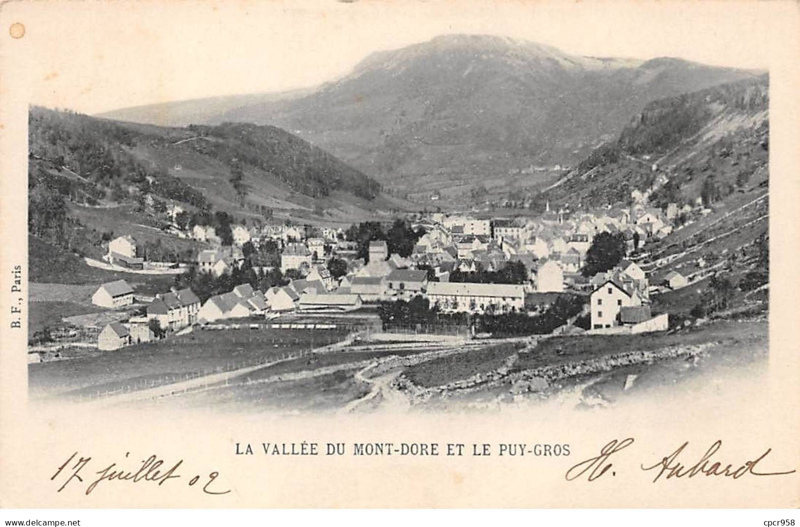 63 - MONT DORE - SAN53107 - La Vallée Du Mont Doré Et Le Puy Gros - Le Mont Dore