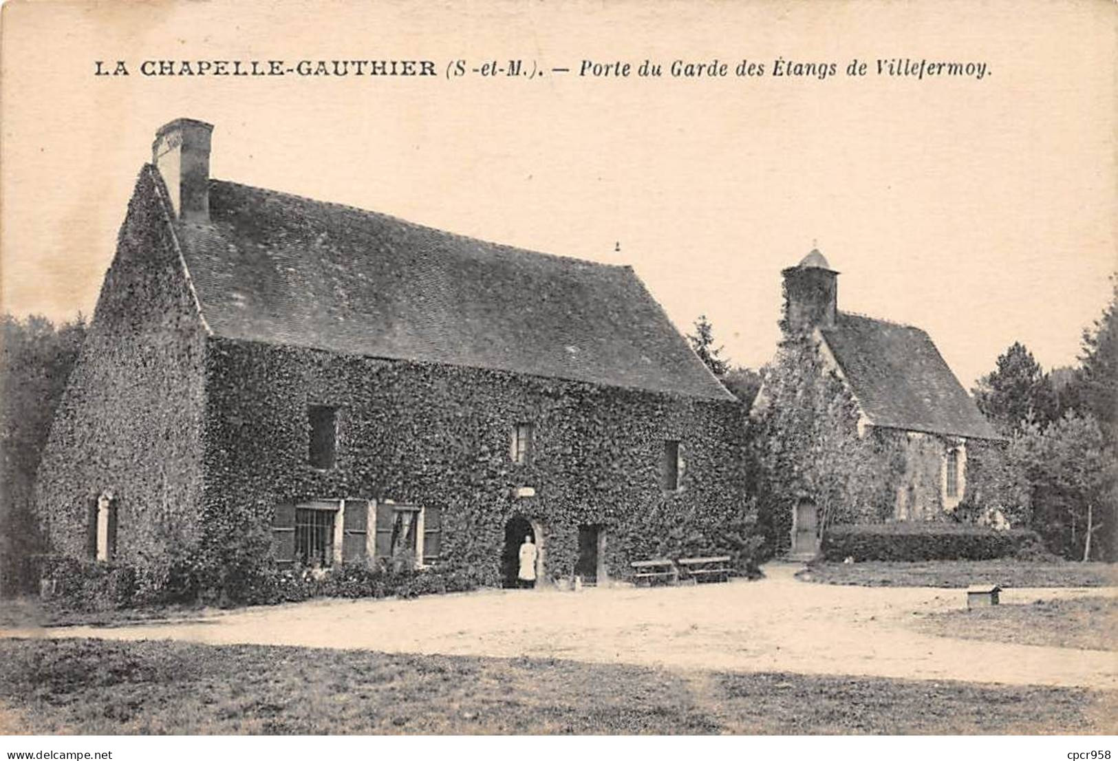 77 - LA CHAPELLE GAUTHIER - SAN53352 - Porte Du Garde Des Etangs De Villefermoy - La Chapelle La Reine