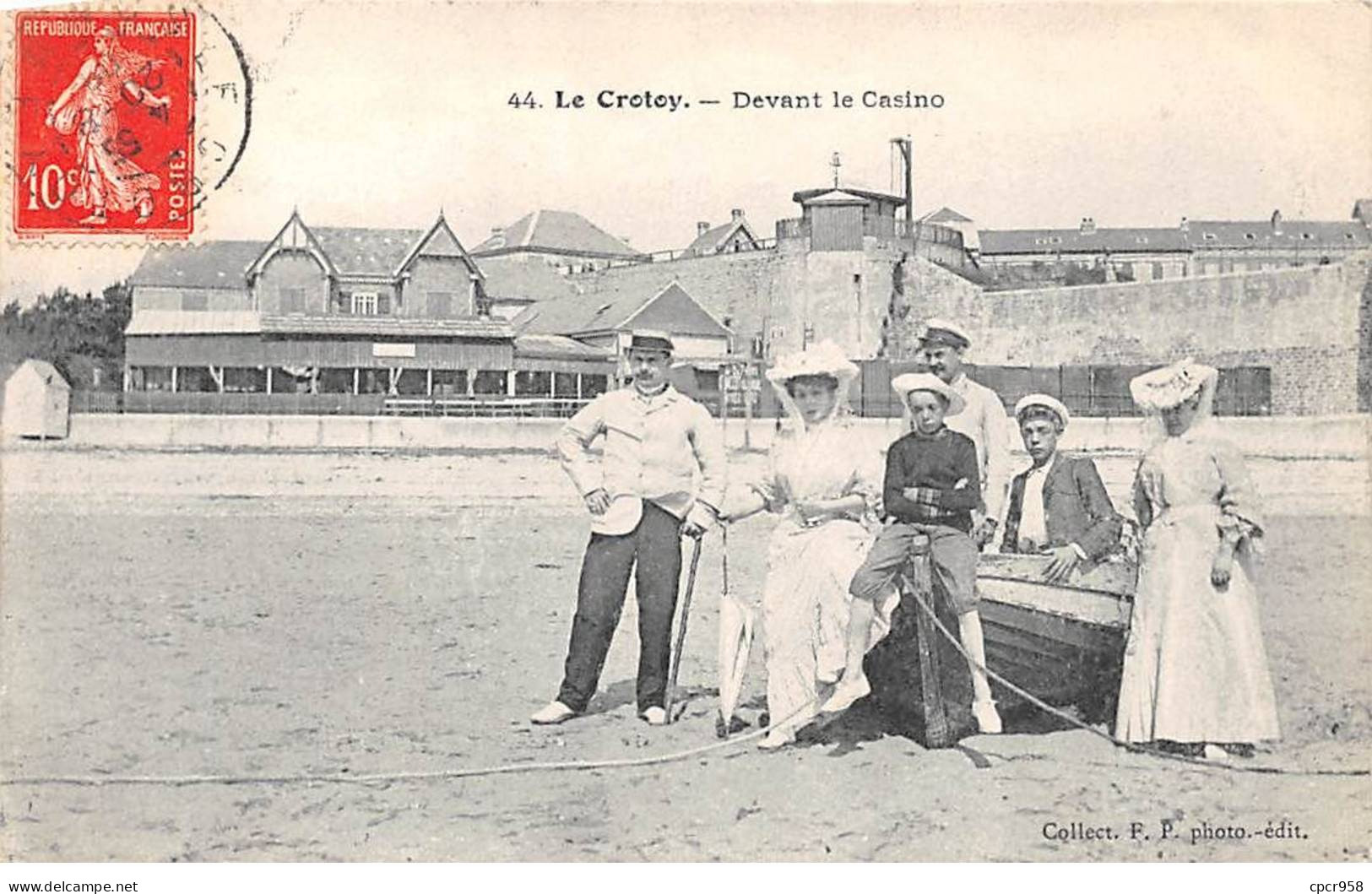 80 - LE CROTOY - SAN53408 - Devant Le Casino - Le Crotoy