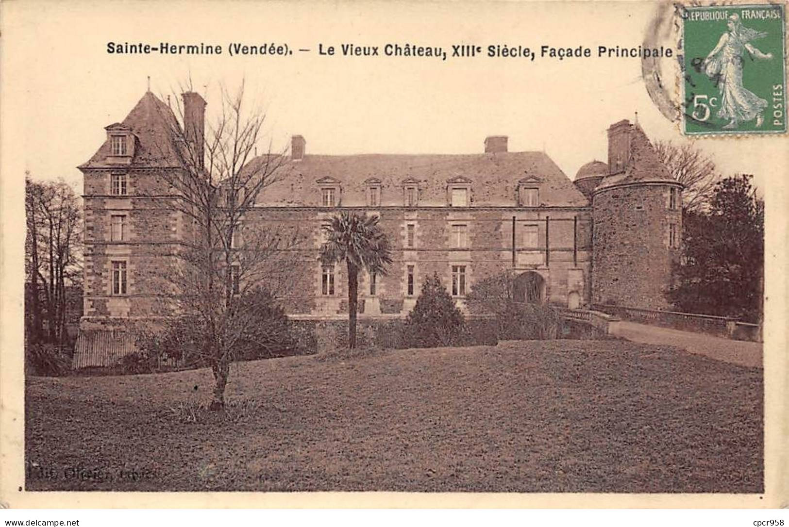 85 - SAINTE HERMINE - SAN53438 - Le Vieux Château - Façade Principale - Sainte Hermine