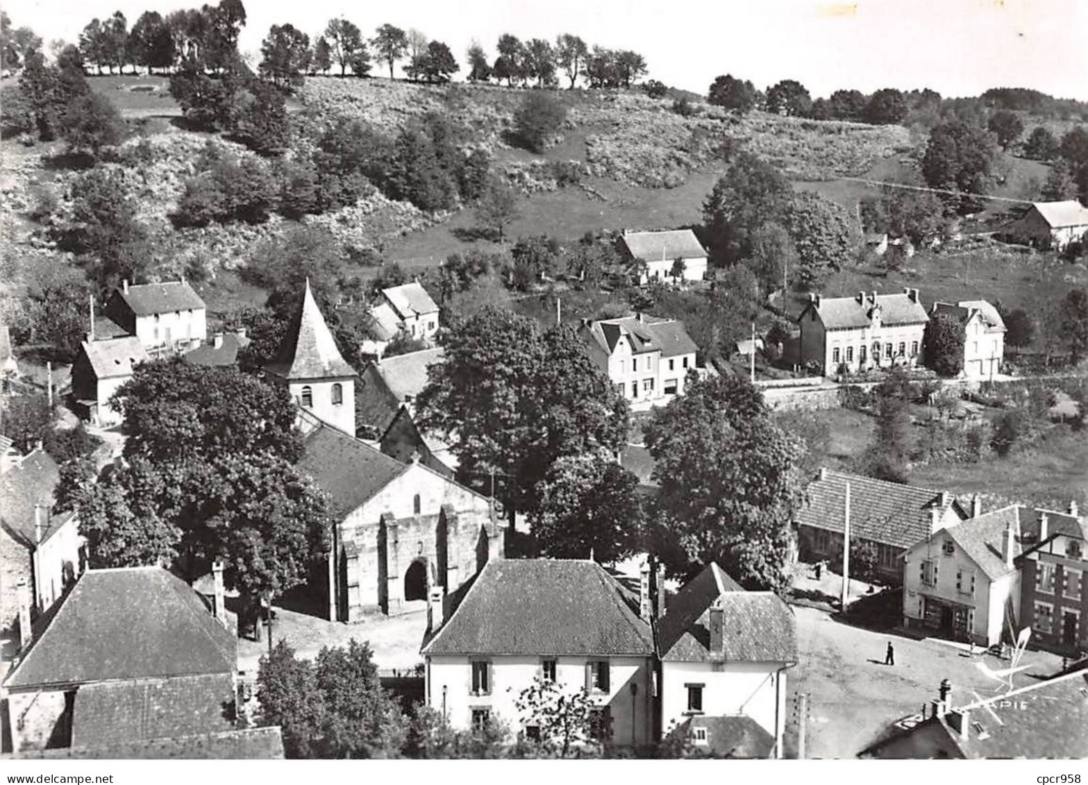 15 . N°sac10303 . LANOBRE .place De L'église N°9 . En Avion Au Dessus De . Cpsm 10X15 Cm . Lapie - Sonstige & Ohne Zuordnung