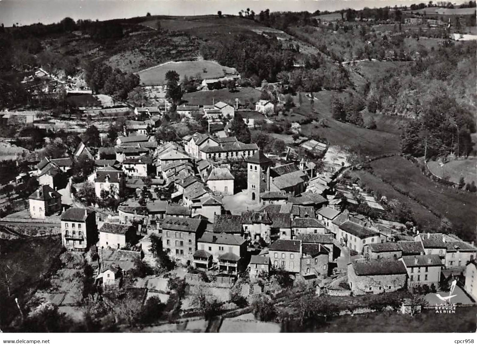 15 . N°sac10309 . BOISSET. Vue Générale N°1 . En Avion Au Dessus De . Cpsm 10X15 Cm . Lapie - Aurillac