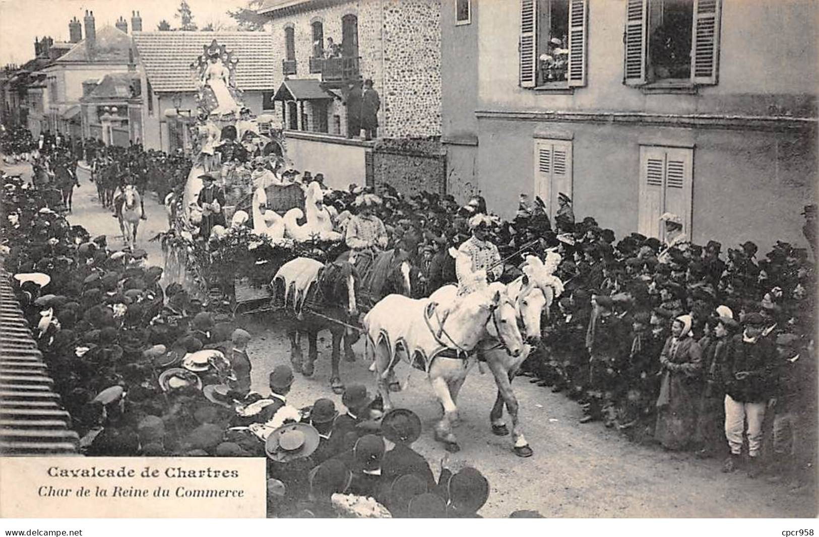 28 - CHARTRES - SAN55104 - Cavalcade De Chartres - Char De La Reine Du Commerce - Chartres