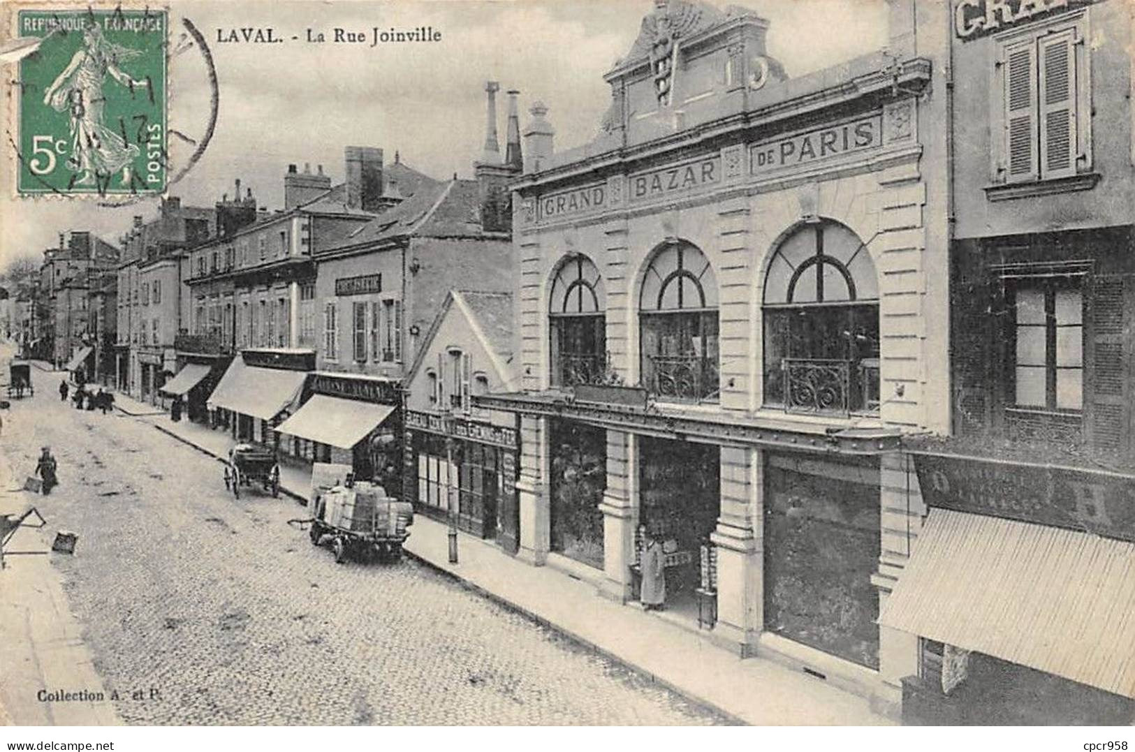 53 - LAVAL - SAN55176 - Le Rue Joinville - Laval