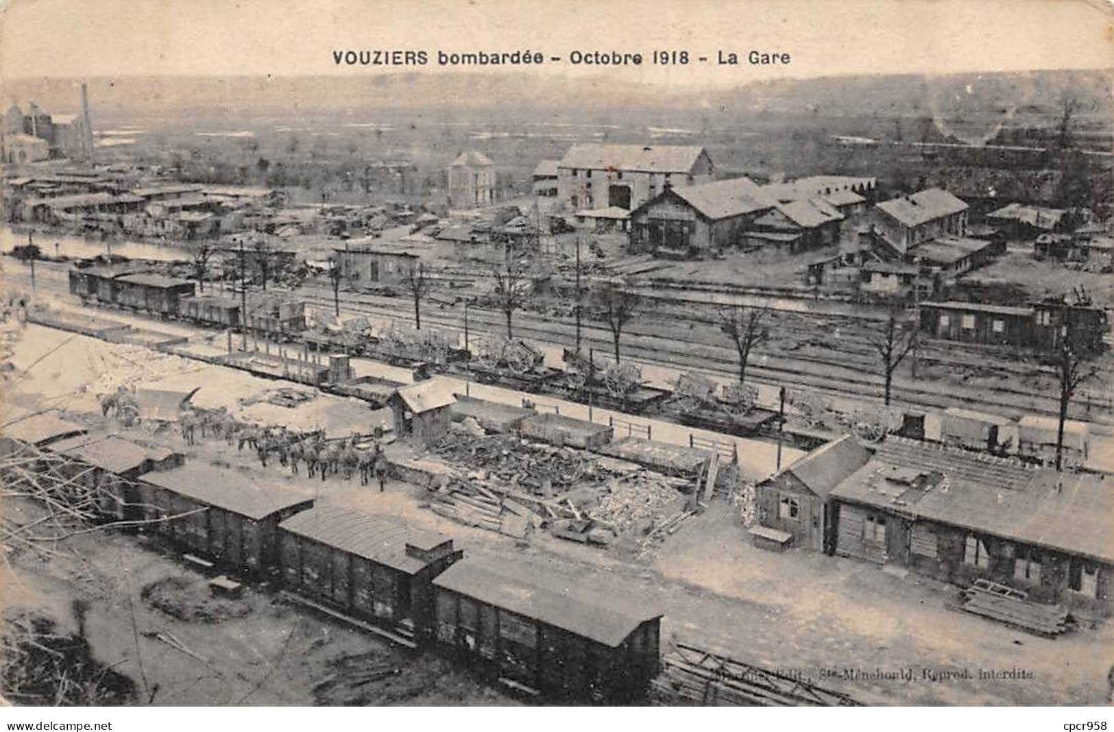 08 - VOUZIERS - SAN56685 - Vouziers Bombardées - Octobre 1918 - La Gare - Etat - Train - Vouziers
