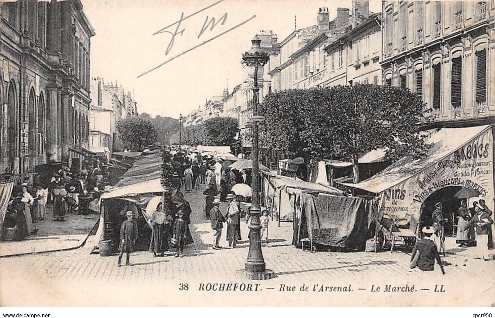 17 - ROCHEFORT - SAN56886 - Le Marché - Rue De L'Arsenal - Rochefort