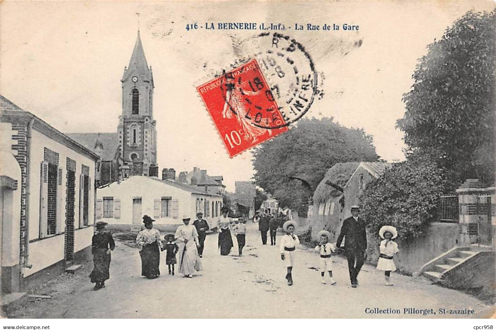 44 - LA BERNERIE - SAN52798 - La Rue De La Gare - La Bernerie-en-Retz