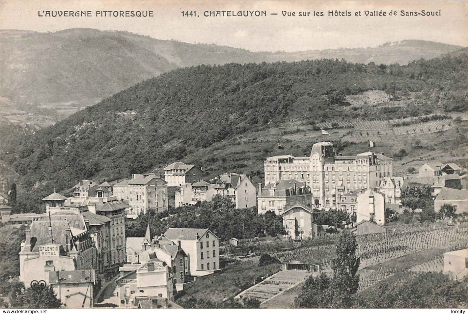 Destockage lot de 32 cartes postales CPA Auvergne Clermont Ferrand la Bourboule Royat Chatelguyon Mont Dore