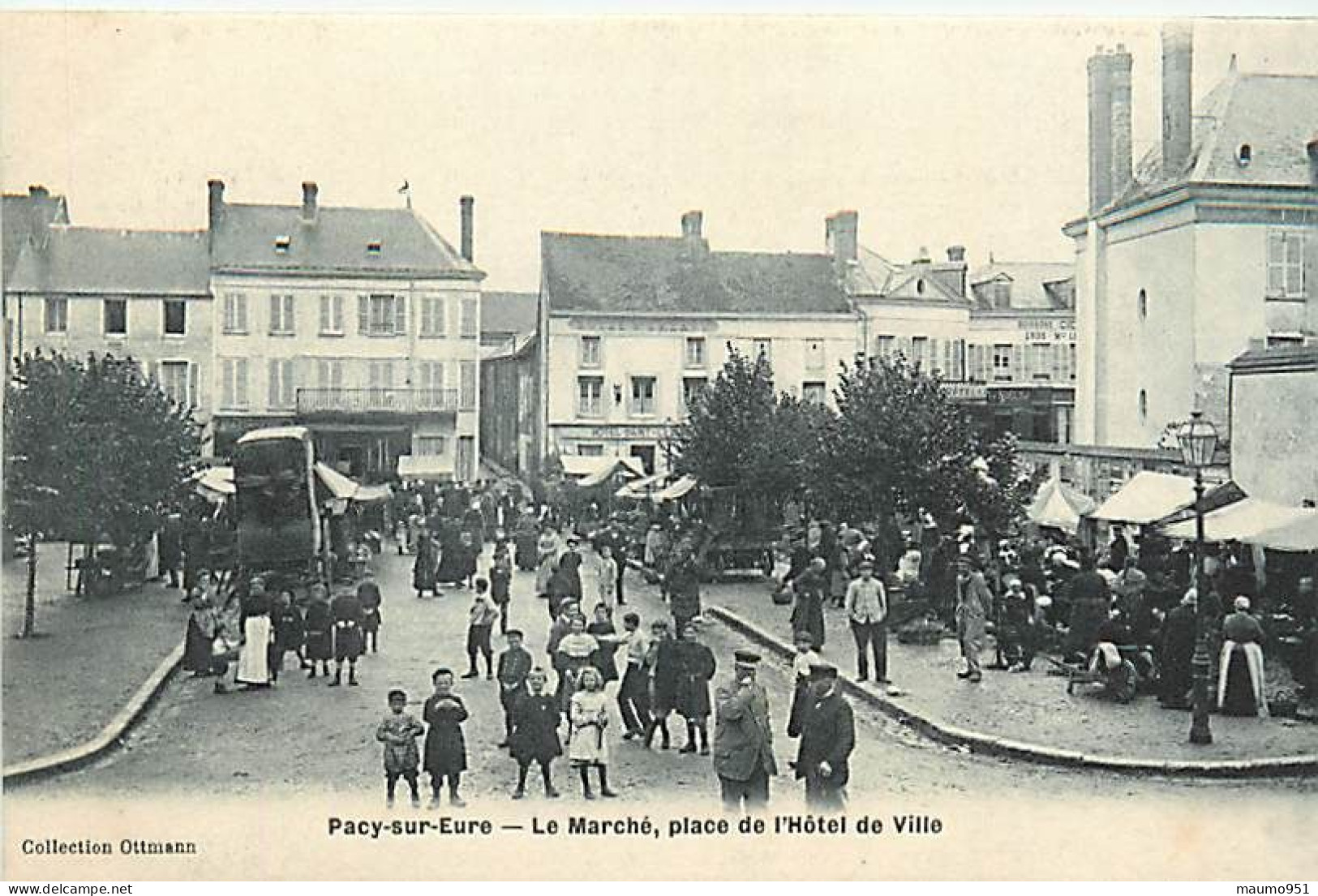 27 PACY SUR EURE - LE MARCHE PLACE DE L'HOTEL DE VILLE - Pacy-sur-Eure