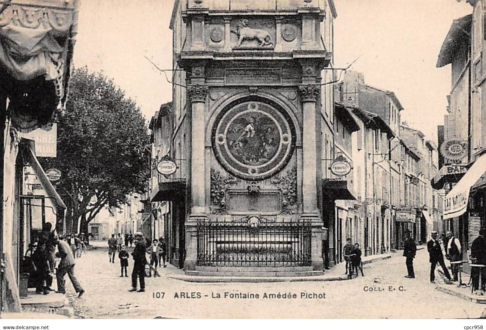 13 - ARLES - SAN54960 - La Fontaine Amédée Pichot - Arles