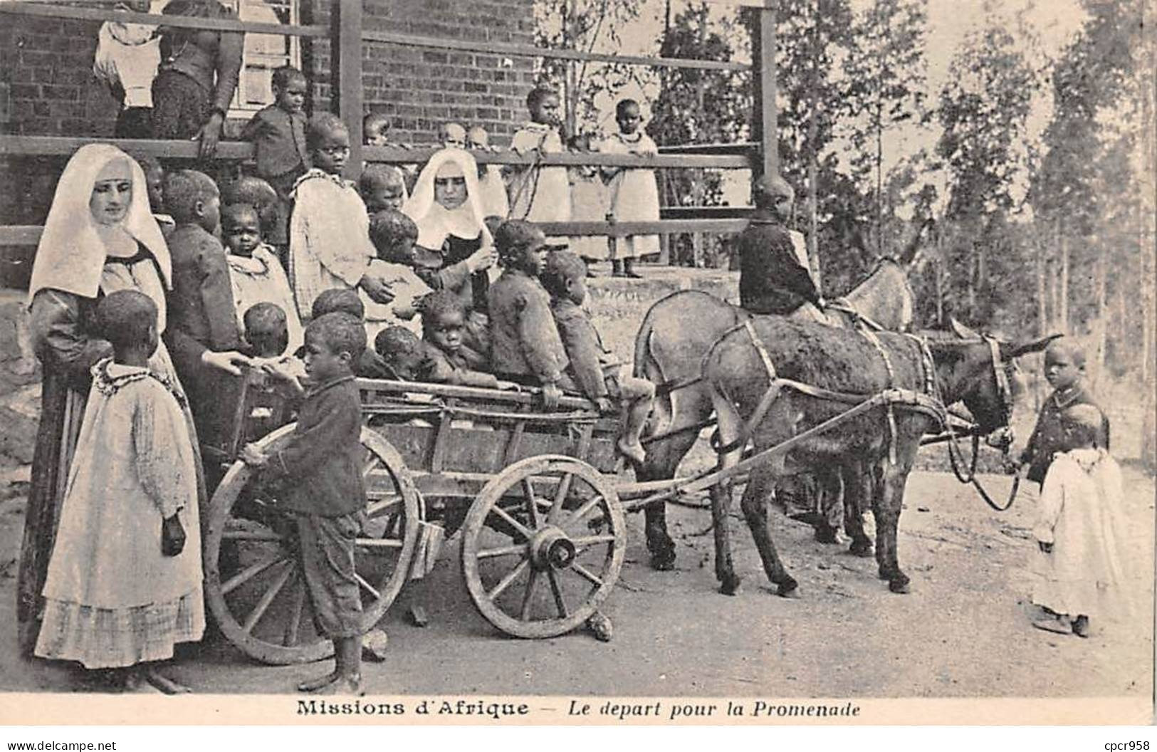 SENEGAL - SAN56341 - Missions Afrique - Le Départ Pour La Promenade - Sénégal