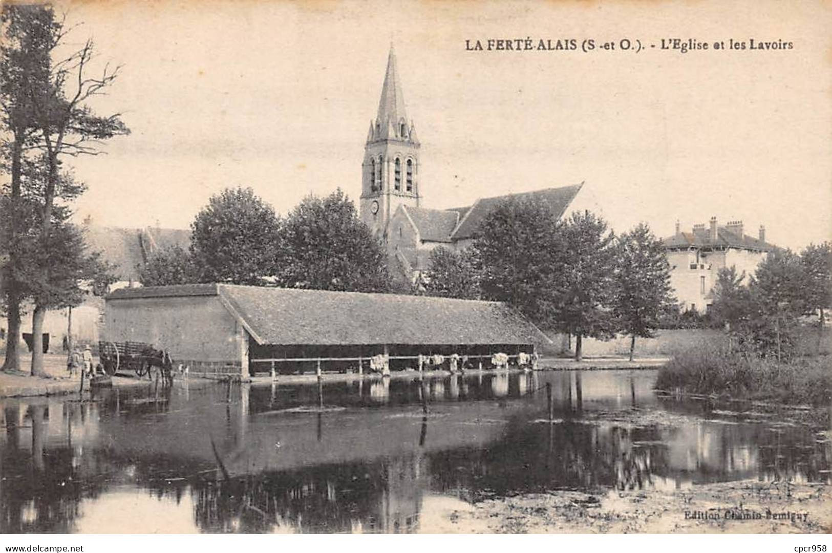 91 - LA FERTE ALAIS - SAN47025 - L'Eglise Et Les Lavoirs - La Ferte Alais