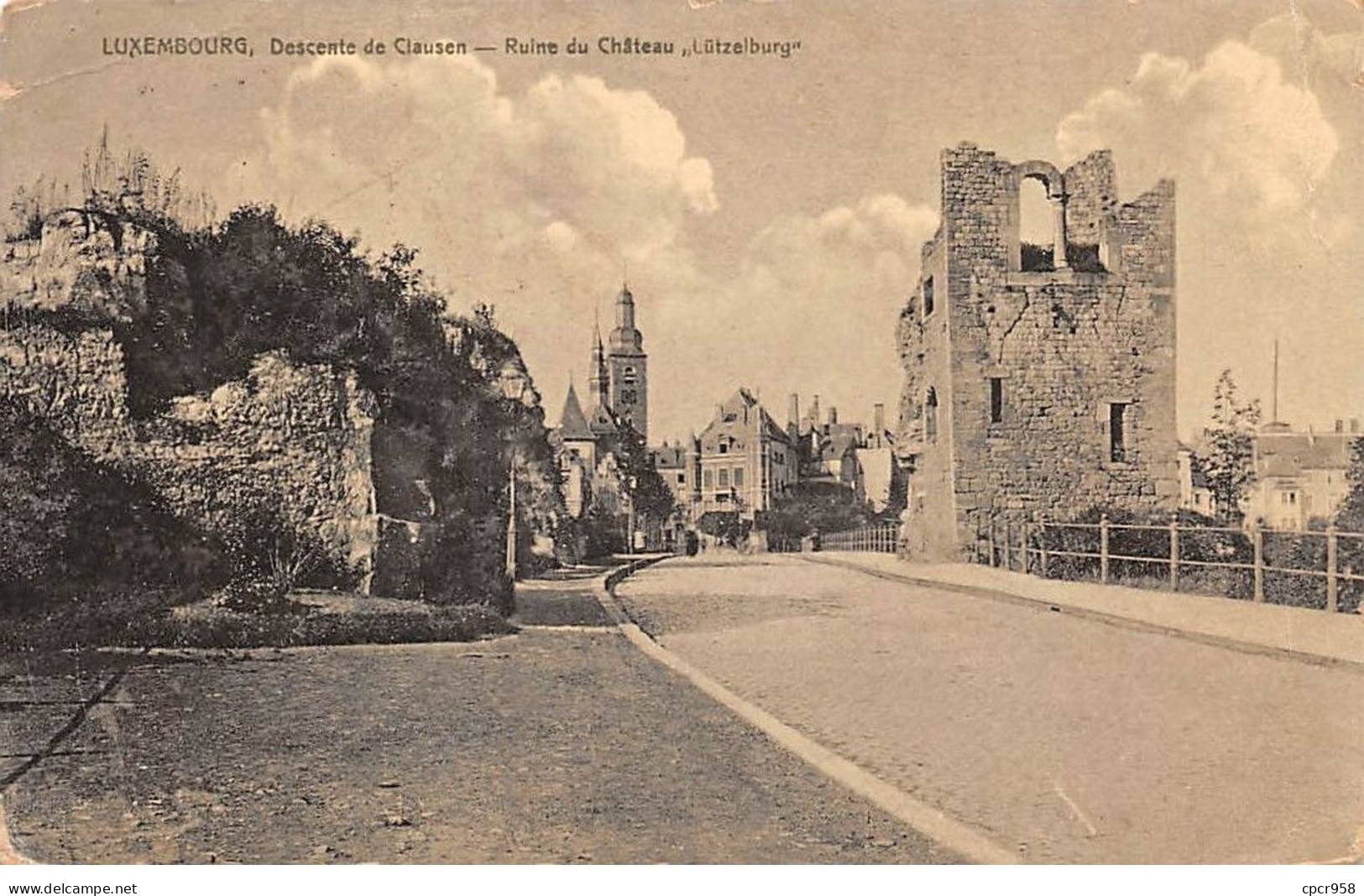 LUXEMBOURG - SAN49869 - Descebte De Clausen - Ruine Du Château - Luxemburg - Stad