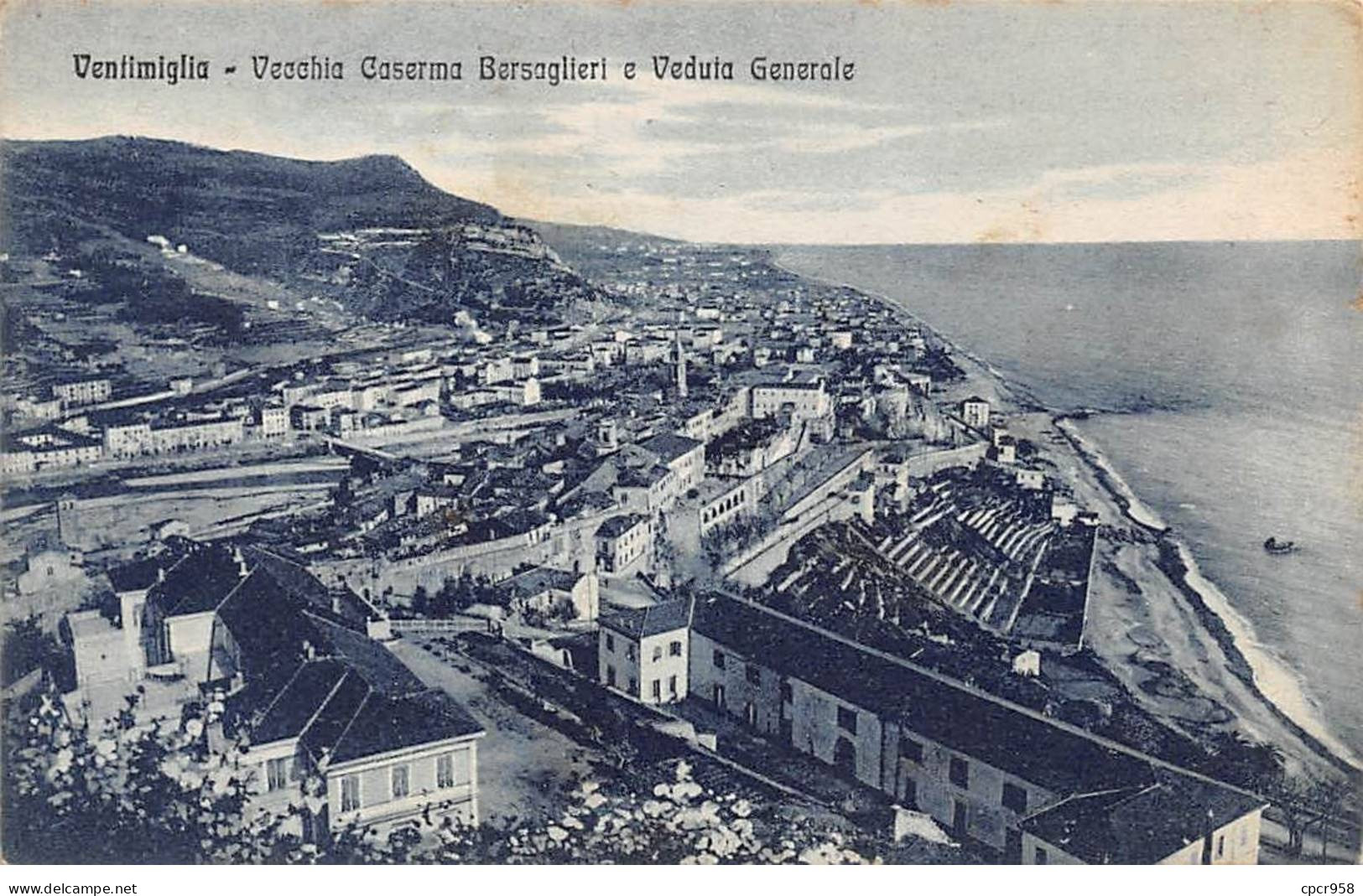 ITALIE - SAN49952 - Ventimiglia - Vecchia Caserna Bersaglieri E Veduta Generale - Imperia