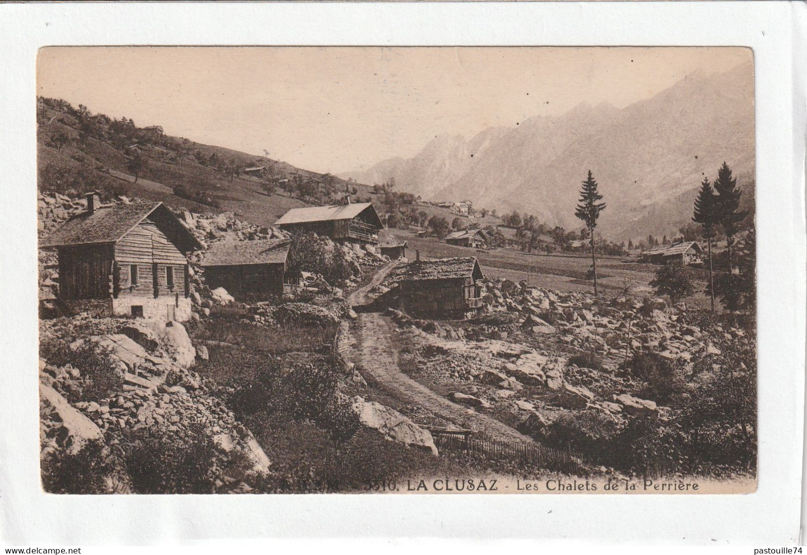 CPA :  14 X 9  -   LA  CLUSAZ  -  Les Chalets De La Perrière - La Clusaz