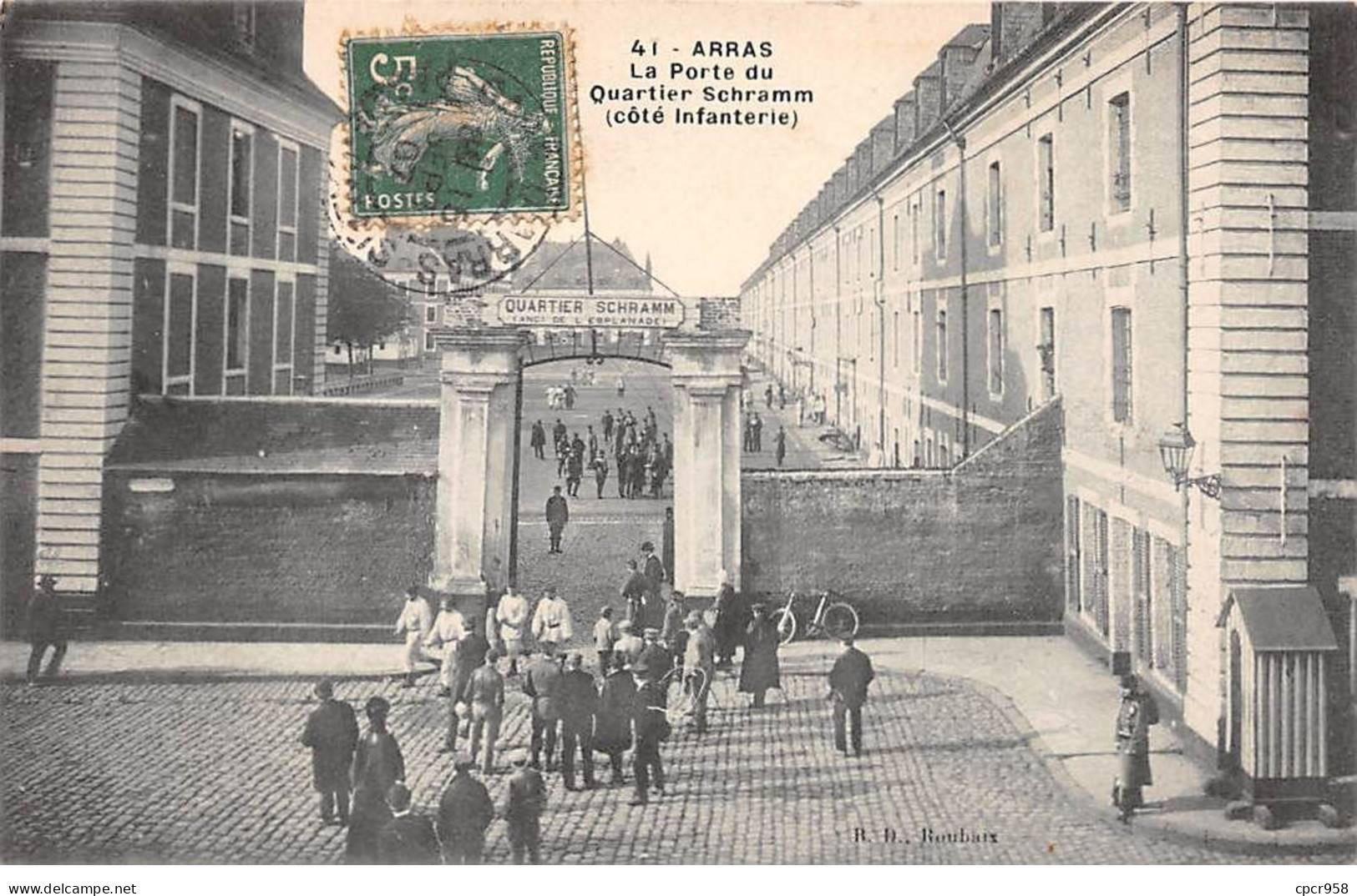 62 - ARRAS - SAN46536 - La Porte Du Quartier Schramm (Côté Infanterie) - Arras