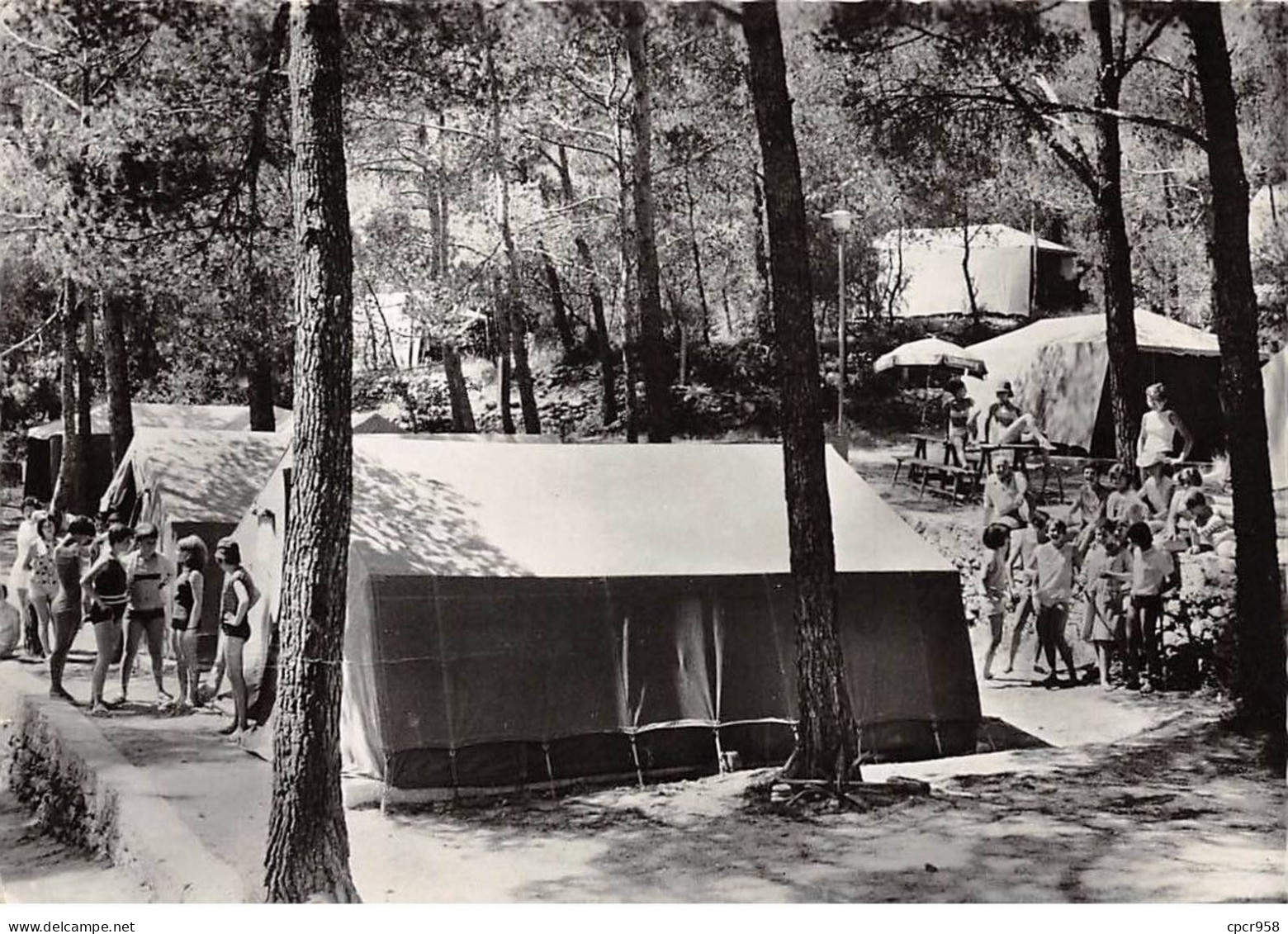 13 . N° Kri10170  . Bouches Du Rhon .camp Leo Lagrange. N°13 . Editions Ciotat. Cpsm 10X15 Cm . - Altri & Non Classificati