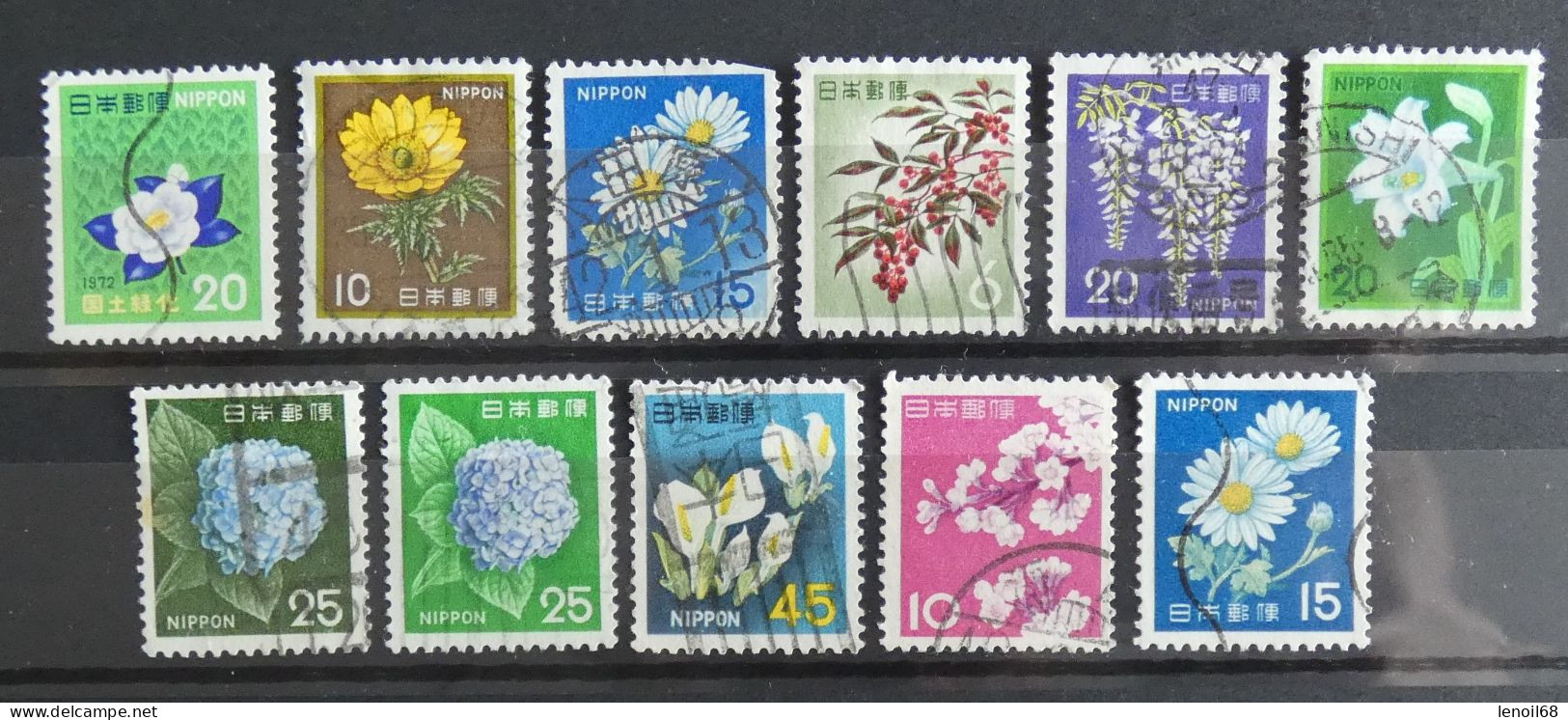 Lot De 11 Timbres Japon Fleurs - Collections, Lots & Series