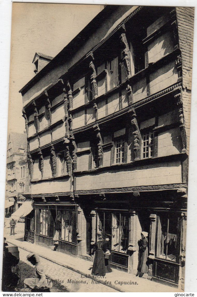 Lannion Vieilles Maisons Rue Des Capucins - Lannion