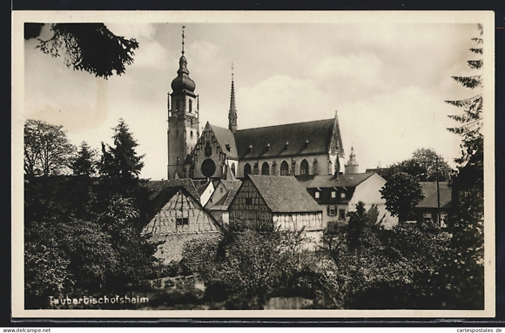 AK Tauberbischofsheim, Teilansicht Mit Kirche  - Tauberbischofsheim