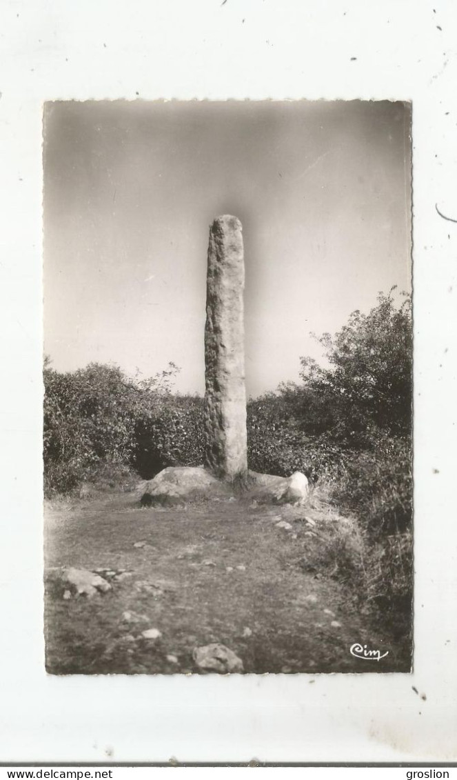 CAP FREHEL (C DU N) CARTE PHOTO PIERRE PIQUEE "DOIGT DE GARGANTUA" - Cap Frehel