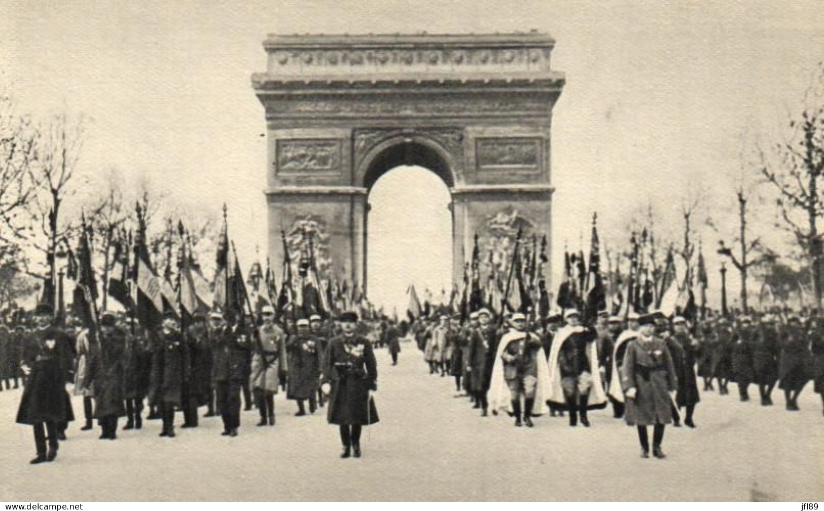 France > [75] Paris > Arc De Triomphe - Défilé Des Drapeaux  - 6984 - Arc De Triomphe