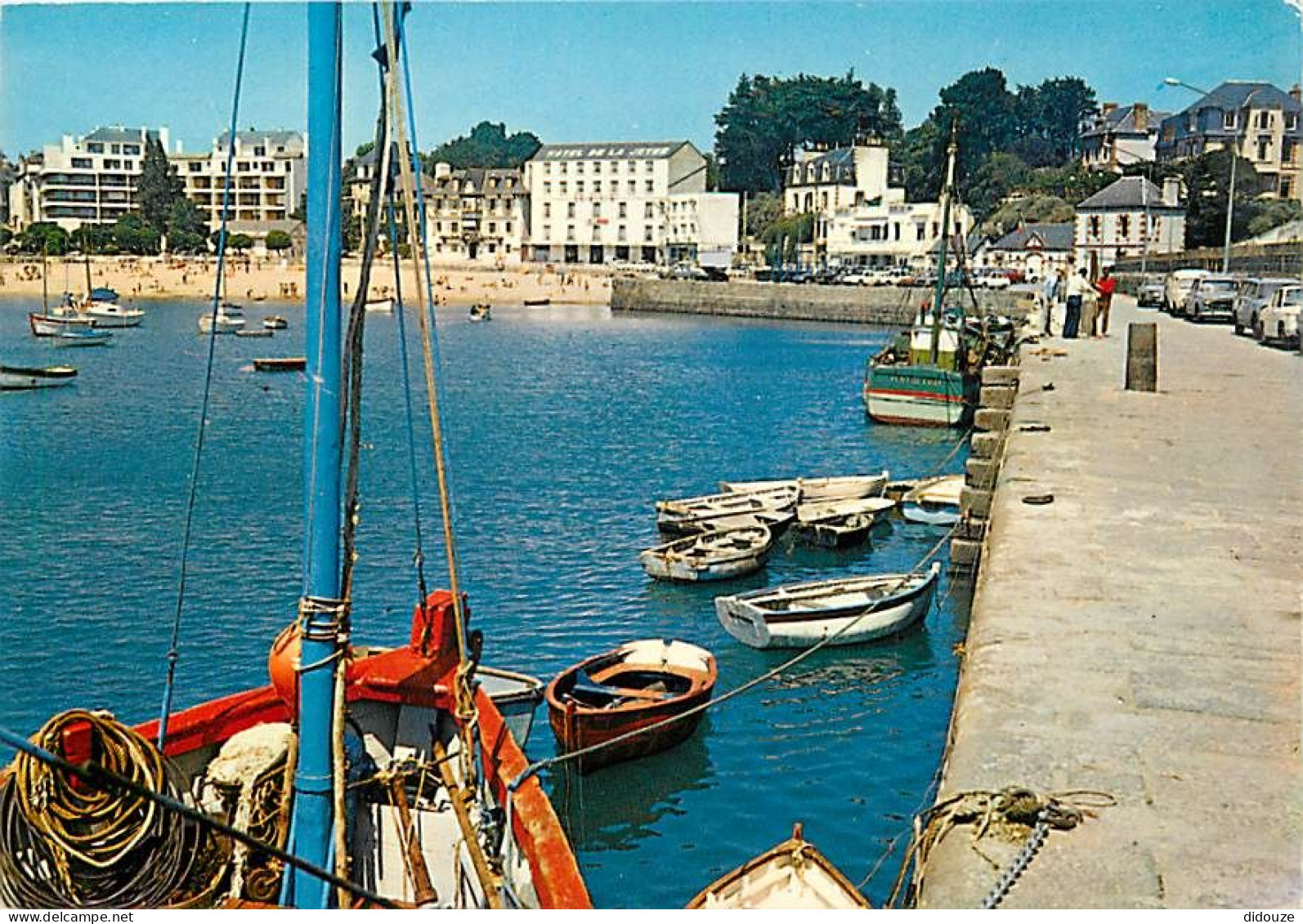 22 - Saint Quay Portrieux - Le Port Et La Plage - Automobiles - CPM - Voir Scans Recto-Verso - Saint-Quay-Portrieux