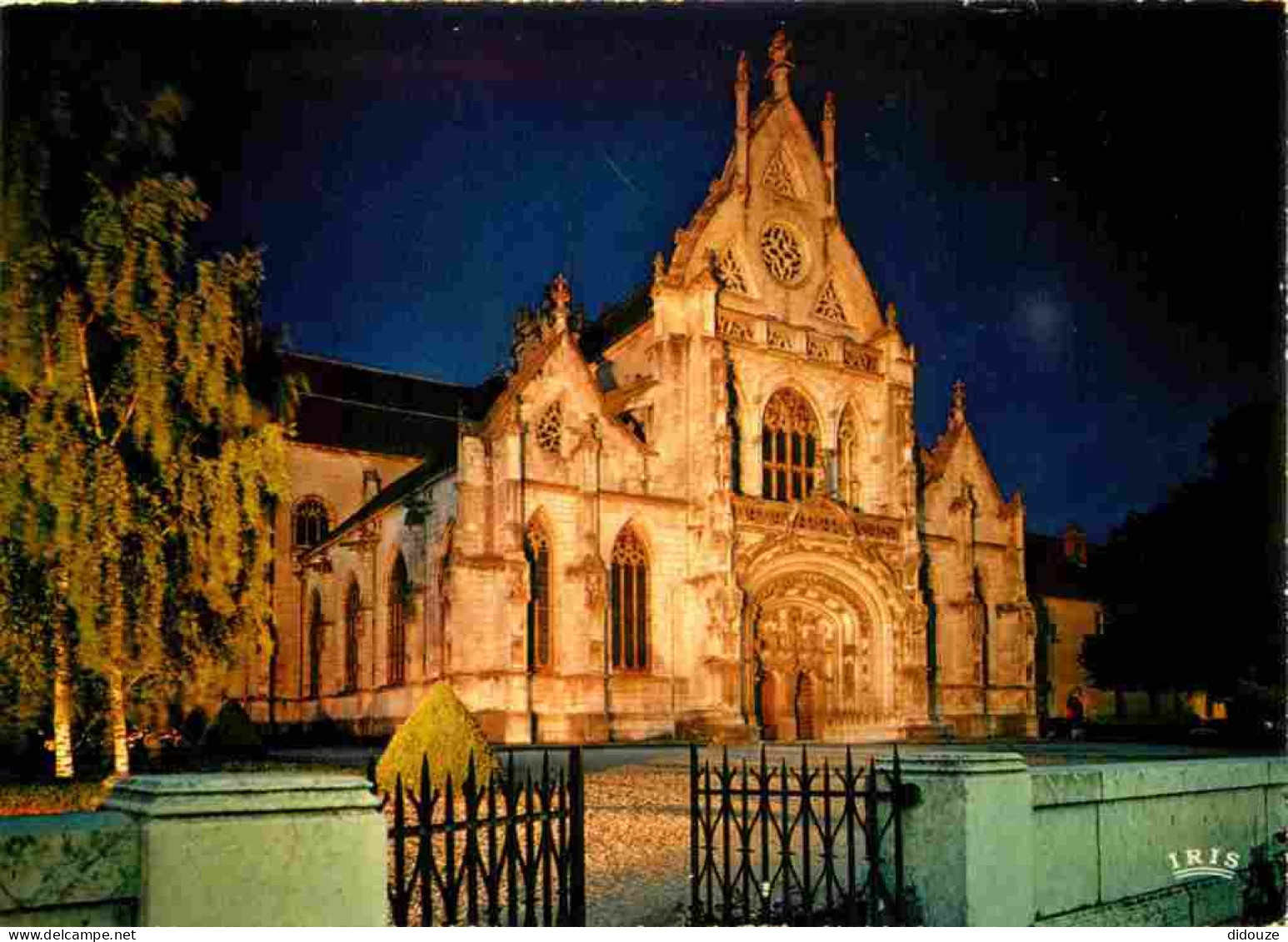 01 - Bourg En Bresse - Eglise De Brou - Vue De Nuit - CPM - Voir Scans Recto-Verso - Brou - Kerk