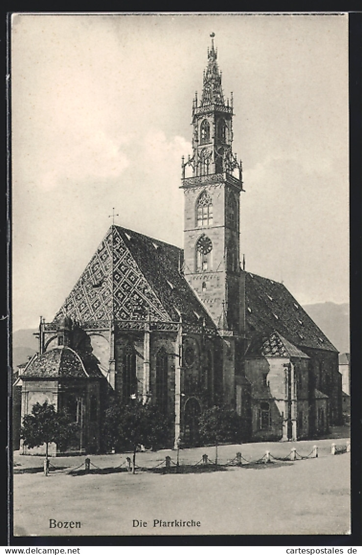Cartolina Bozen, An Der Pfarrkirche  - Bolzano (Bozen)