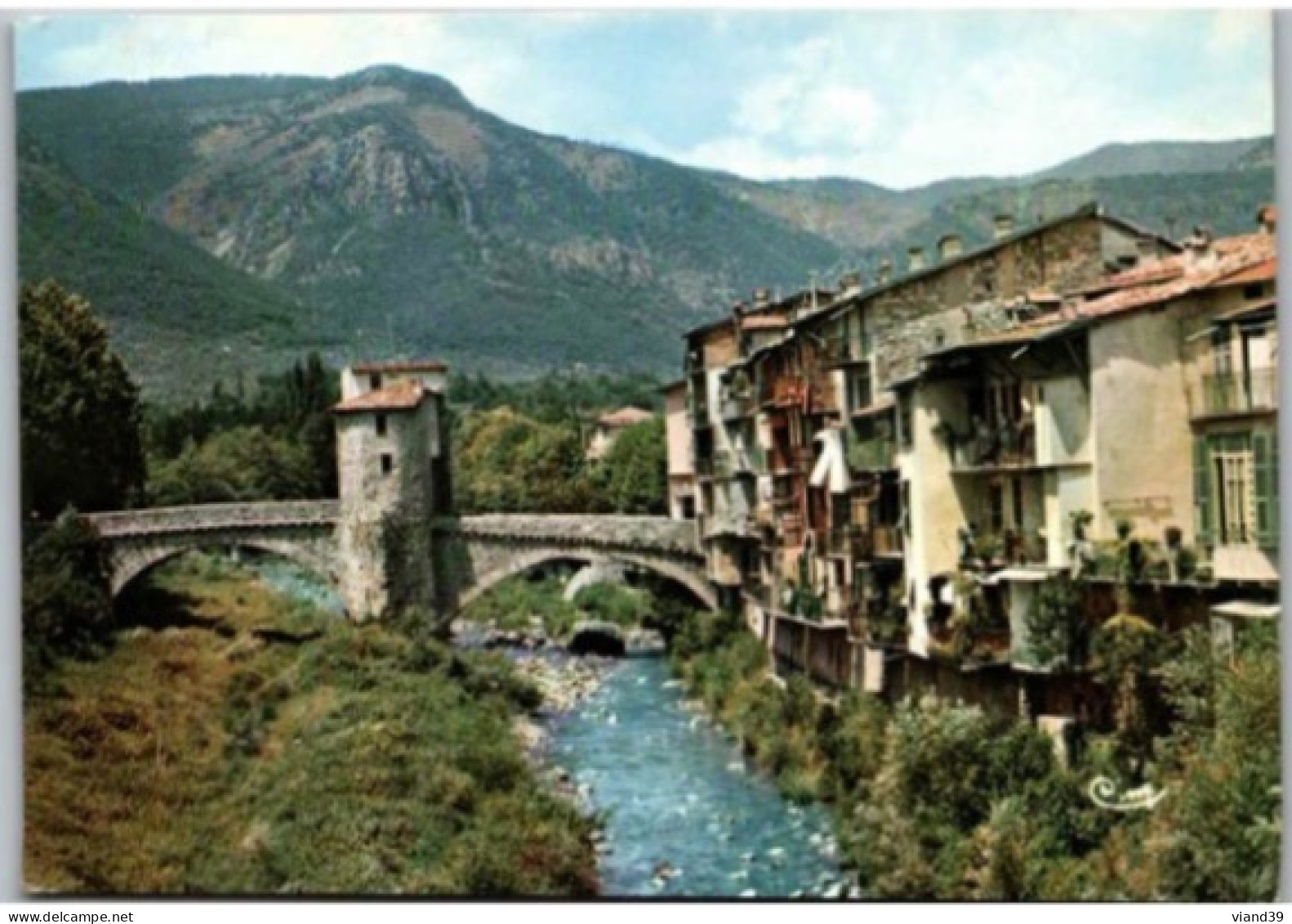 SOSPEL.  -  Vieilles Maisons Bordées Par La Bévèra Et Le  Vieux Pont.      Non Circulée. - Sospel