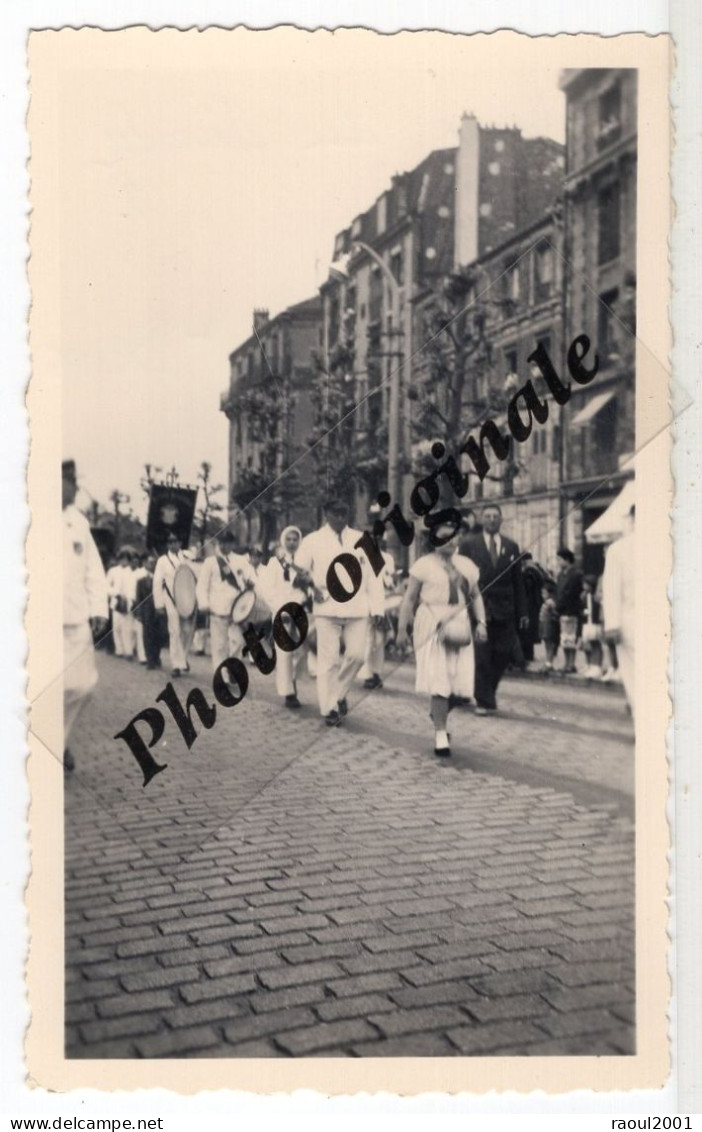 Photo Originale - SAINT OUEN Sur SEINE - 93 - Plaine Saint Denis - Foire Du LANDY ( Lendit ) - Défilé Fanfare Clique - Saint Ouen