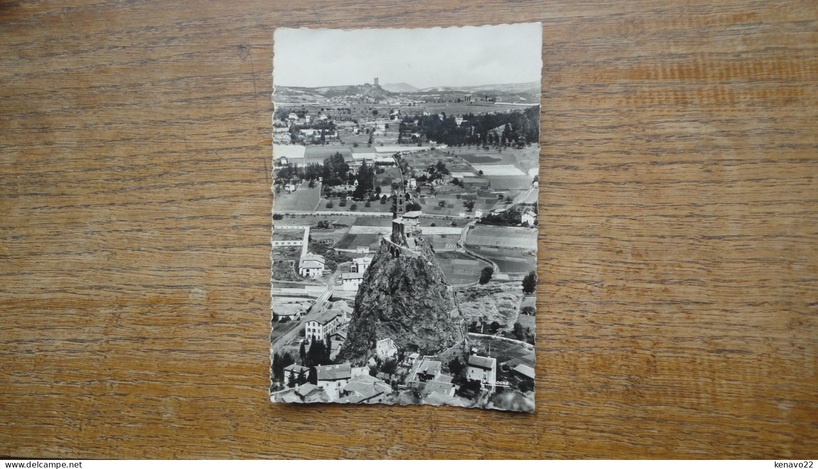 Le Puy, Vue Sur La Chapelle Saint-michel D'aiguilhe Et Du Château De Polignac "" Beaux Timbre Et Cachets "" - Le Puy En Velay