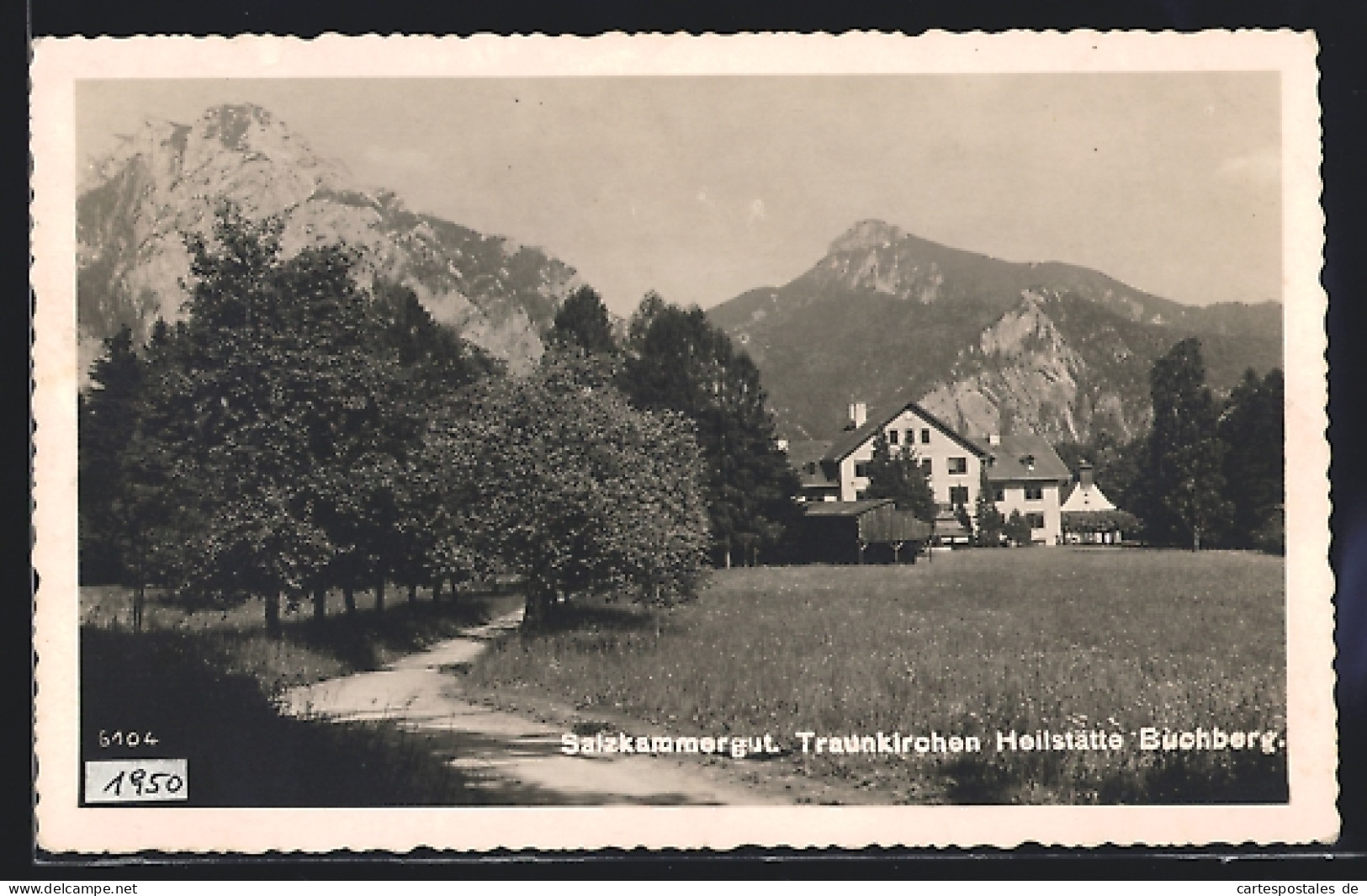 AK Traunkirchen /Salzkammergut, Heilstätte Buchberg Mit Bergmassiv  - Andere & Zonder Classificatie