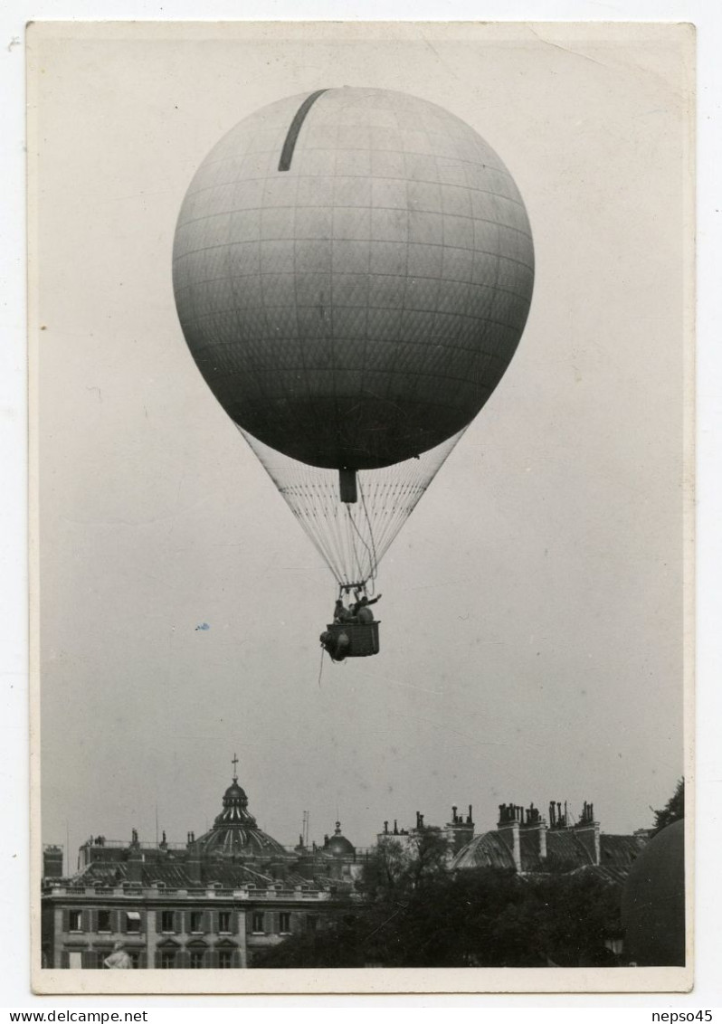 Photographie.Aéronautique.Ballon Captif De La Cour Des Tuileries Paris. - Luftfahrt