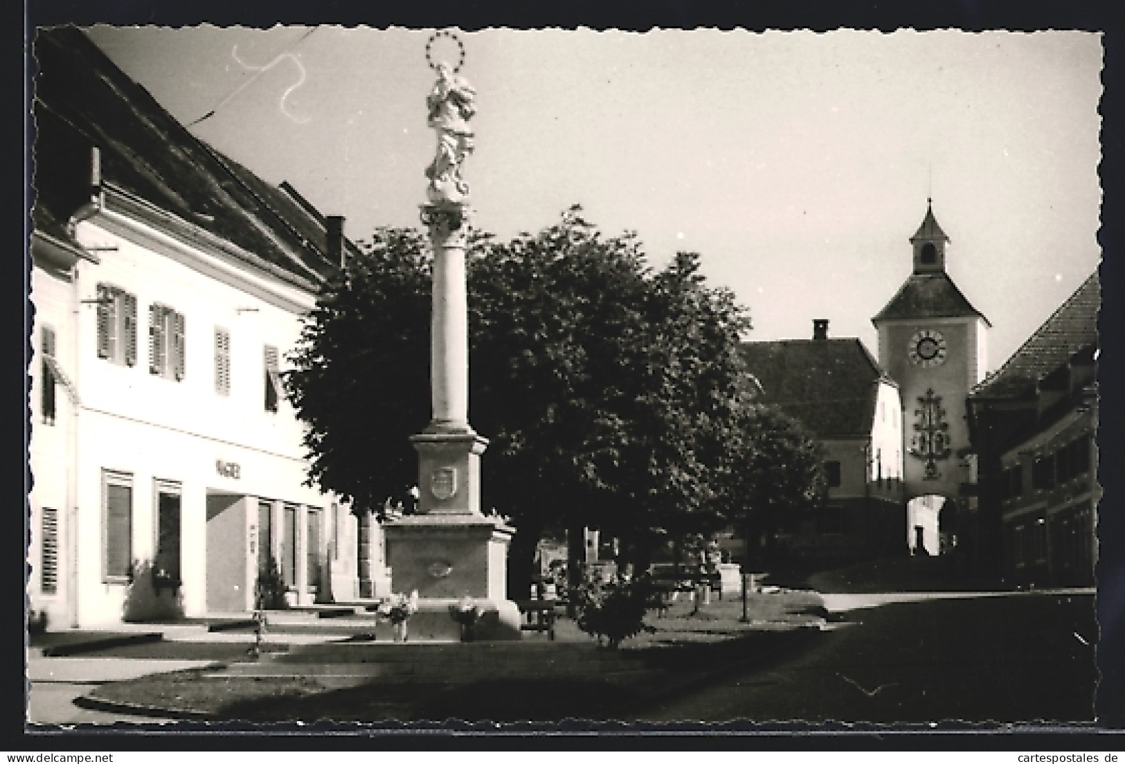 AK Obdach, Strassenpartie Mit Kirche Und Denkmal  - Sonstige & Ohne Zuordnung