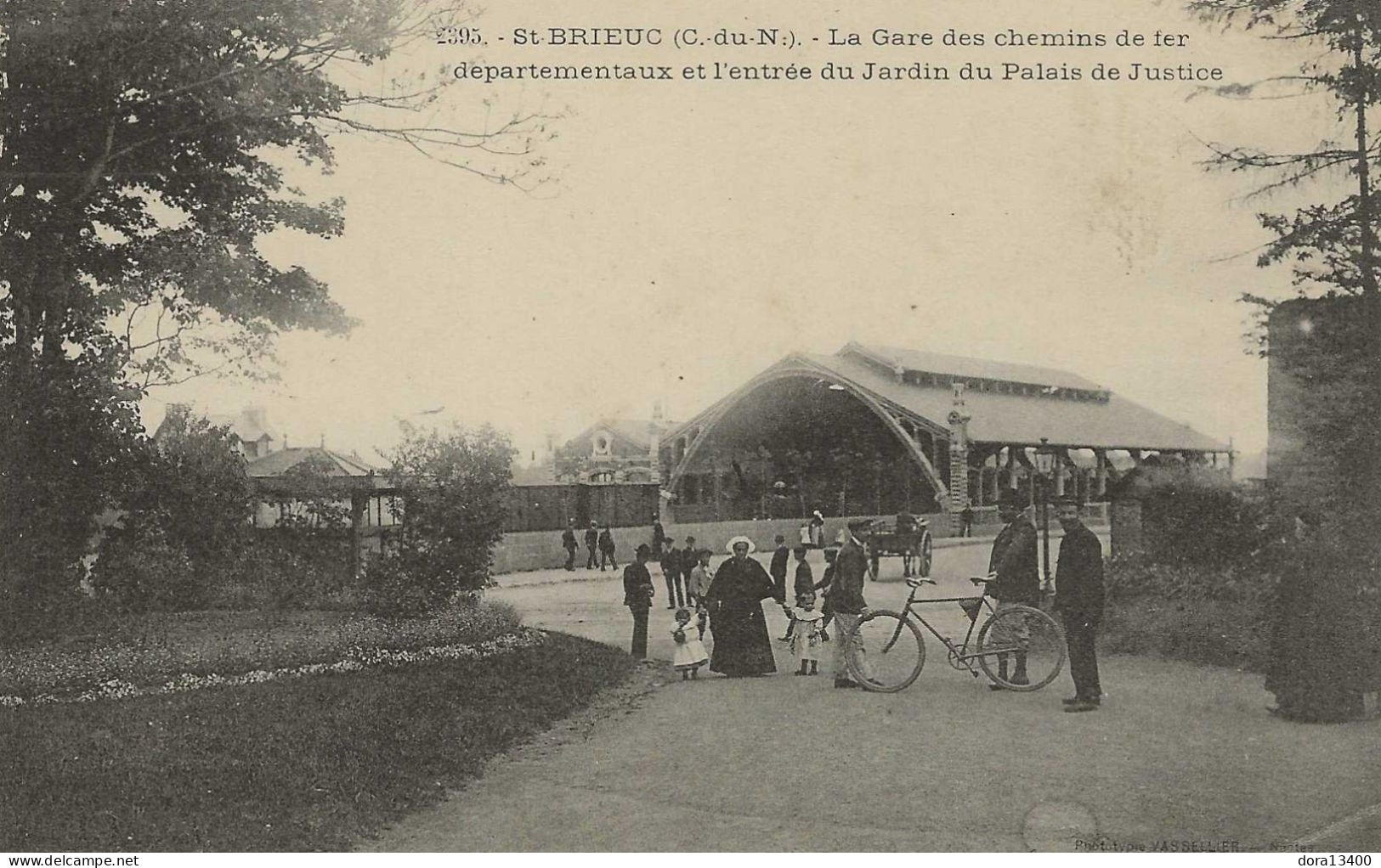 CPA22- SAINT-BRIEUC- La Gare Des Chemins De Fer Départementaux Et L'entrée Du Jardin Du Palais De Justice - Saint-Brieuc