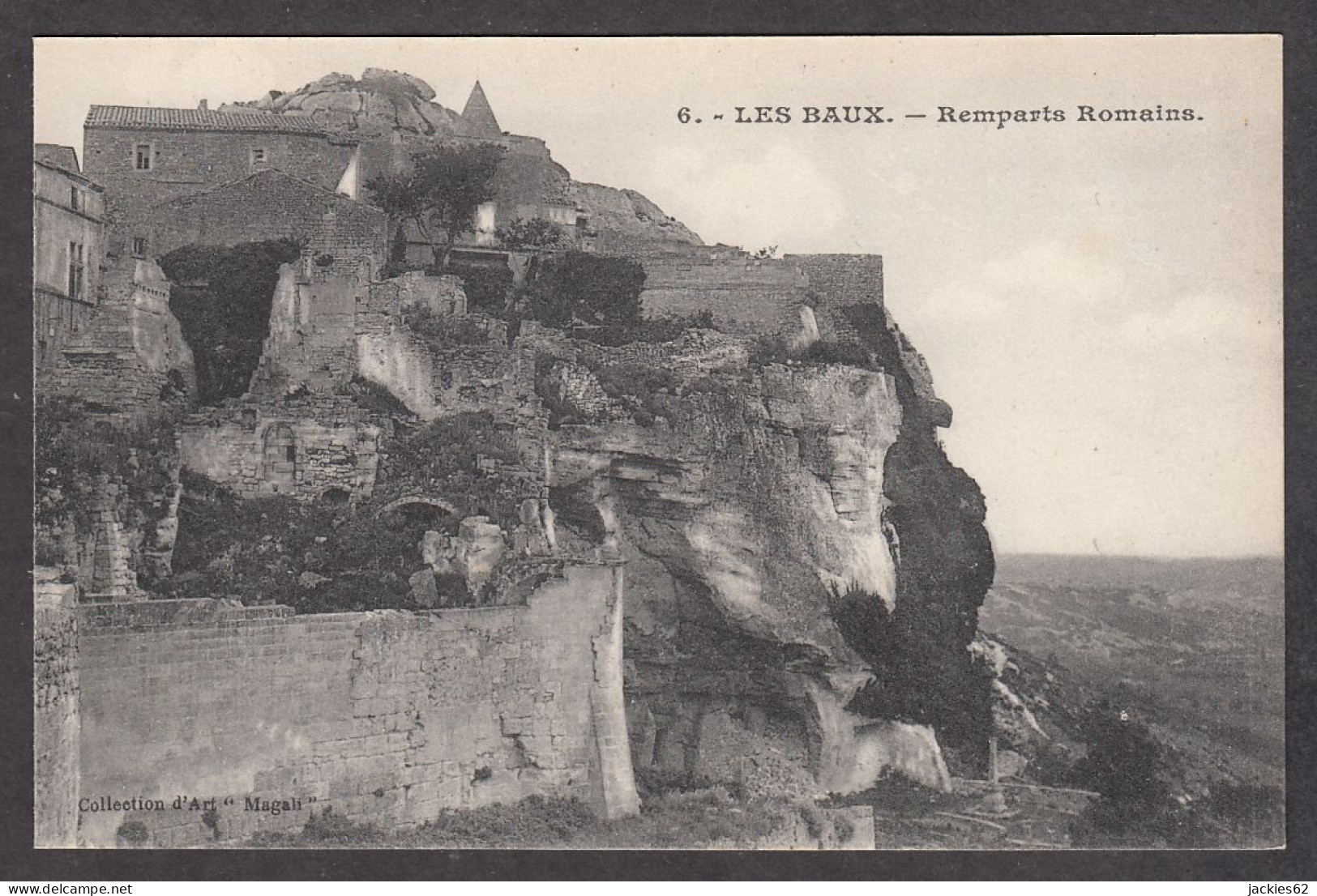 099784/ LES BAUX, Remparts Romains - Les-Baux-de-Provence
