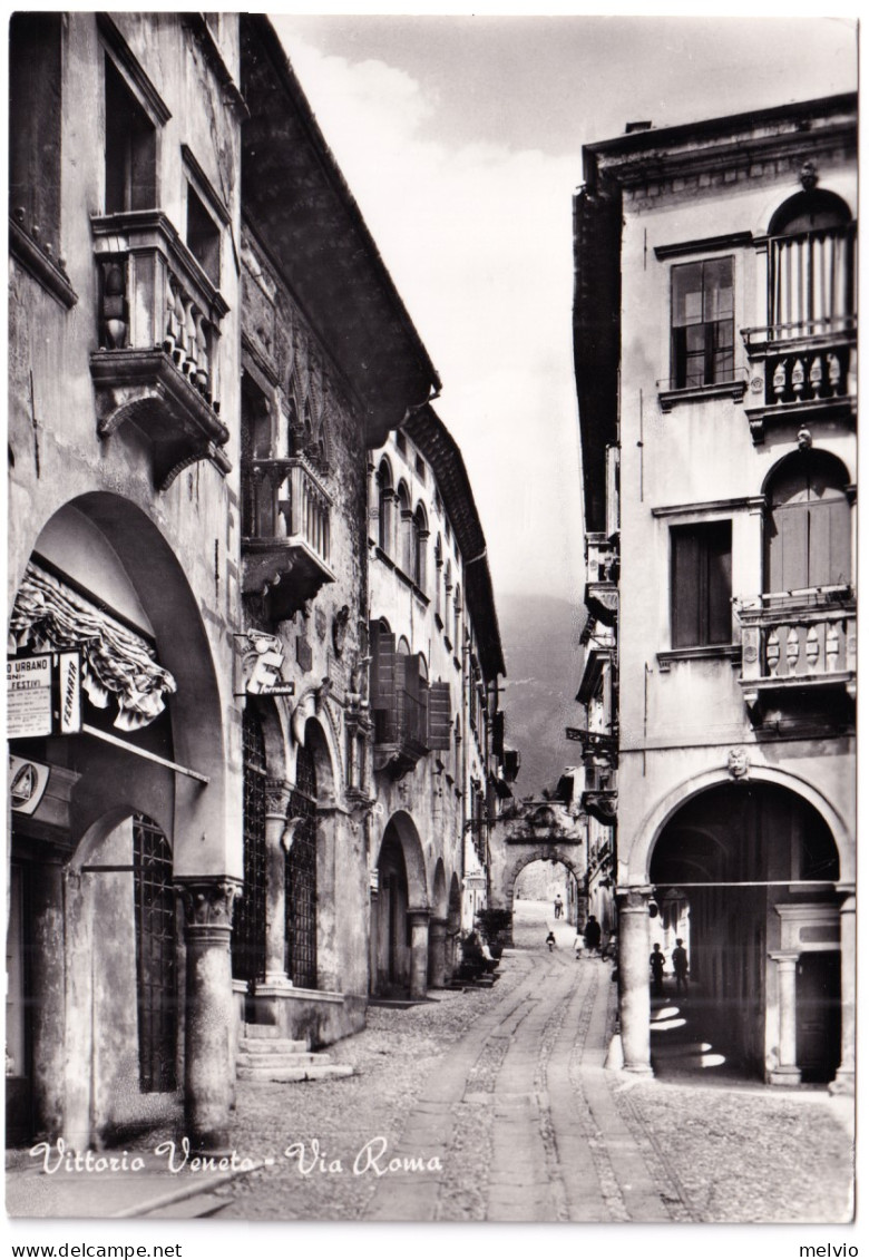 1958-VITTORIO VENETO Via Roma Viaggiata Affrancata Lourdes Lire 15 - Treviso
