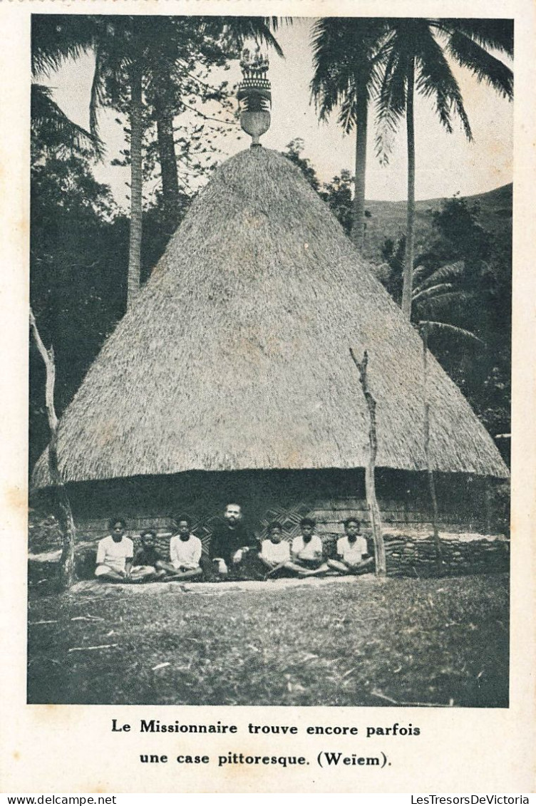 NOUVELLE CALEDONIE - Weïem - Le Missionnaire Trouve Parfois Une Case Pittoresque - Animé - Carte Postale Ancienne - Nueva Caledonia