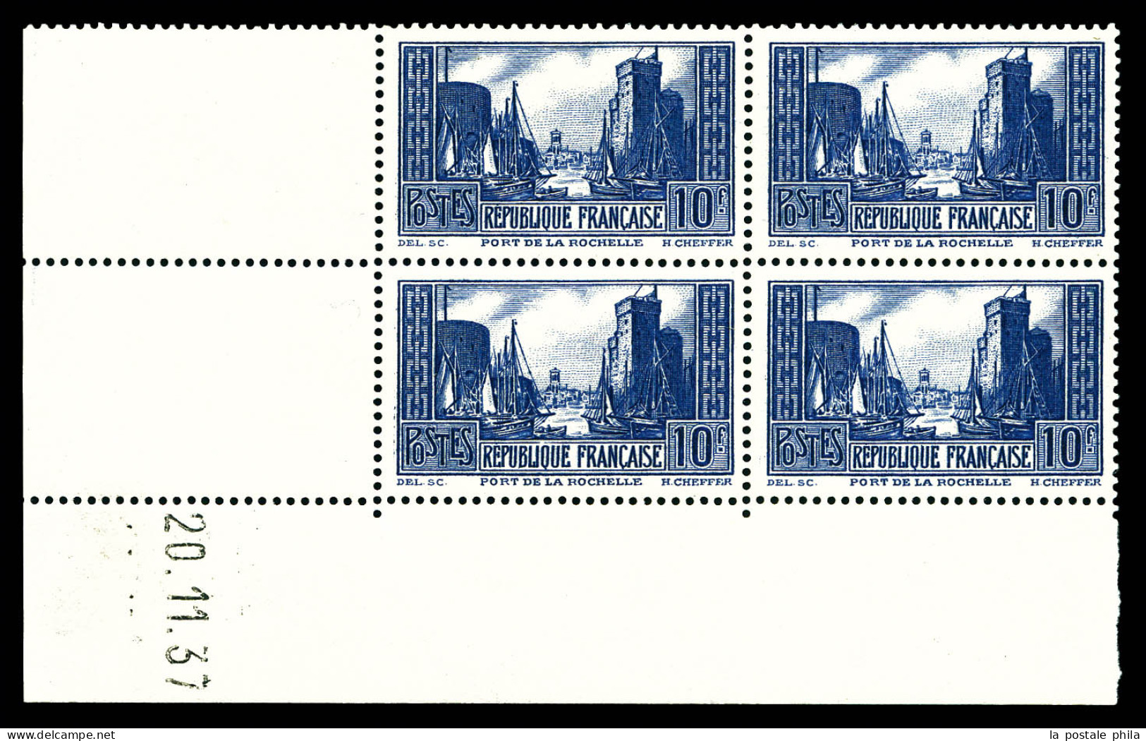 ** N°261, Port De La Rochelle, 10F Bleu En Bloc De Quatre Coin De Feuille Daté Du 20.11.37, TB (certificat)  Qualité: ** - 1930-1939